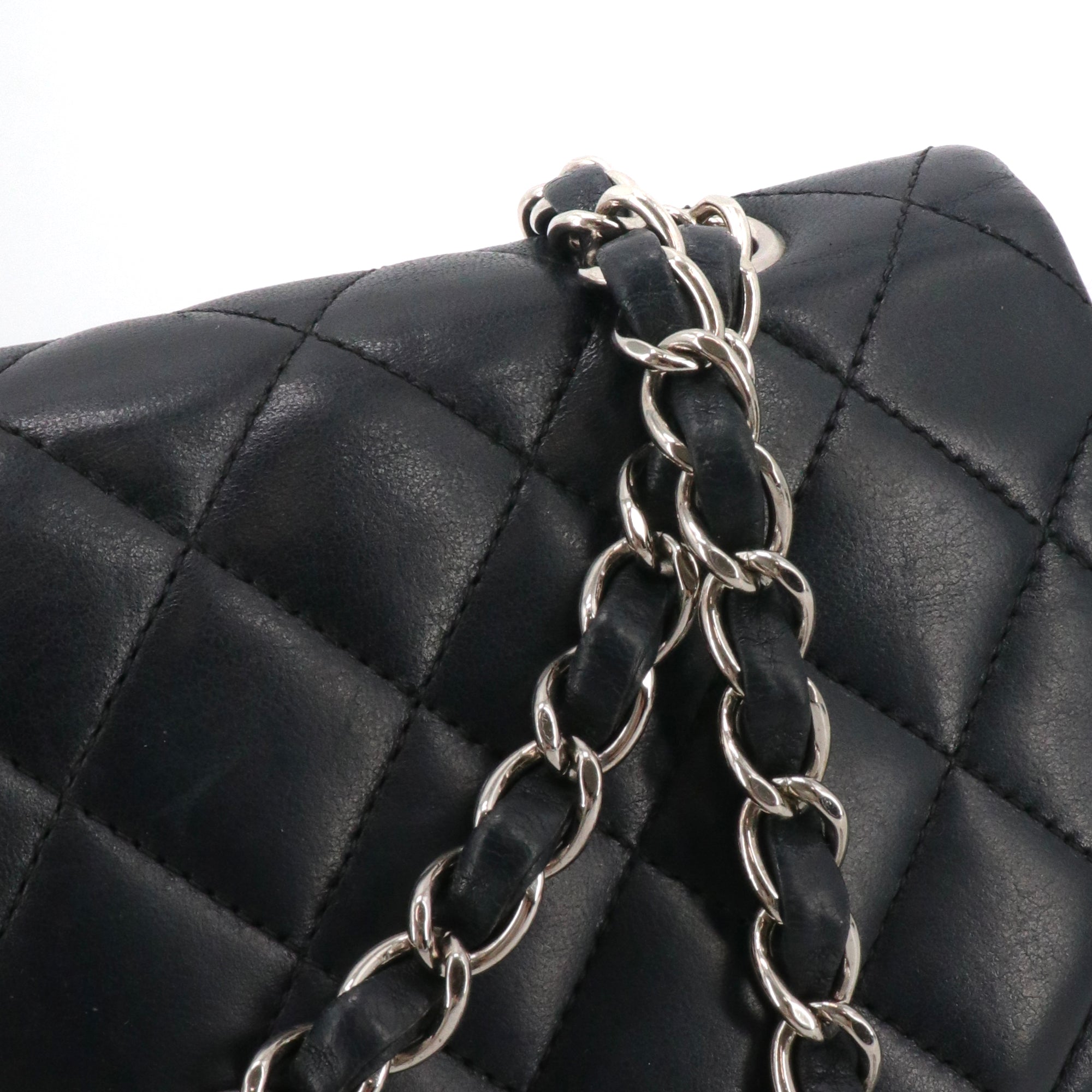 CHANEL - Sac à main Timeless/Classique Chanel 11.12 double flap Chanel en cuir lisse noir