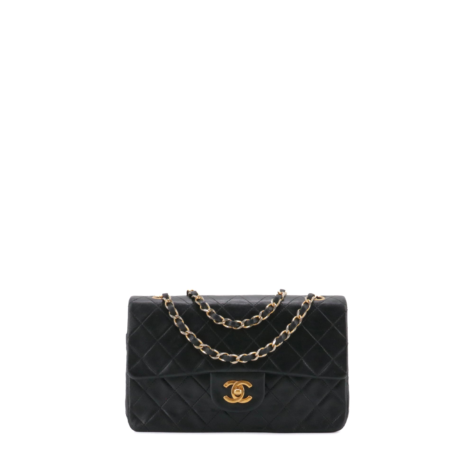 CHANEL - Sac à main Timeless 23 Chanel double flap en cuir matelassé noir