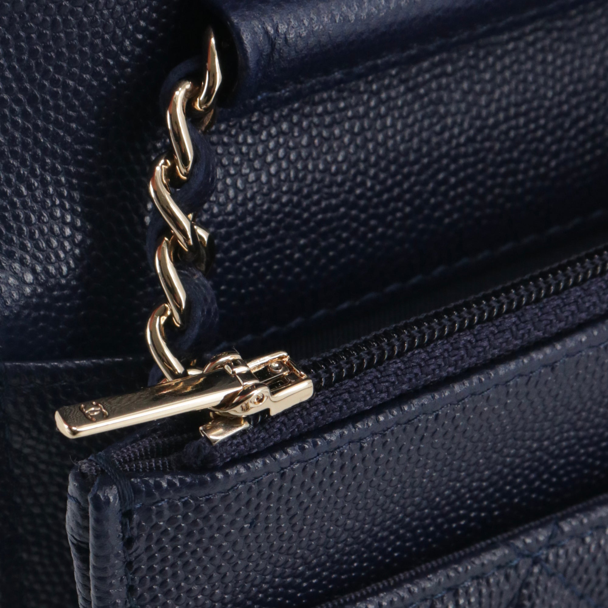 CHANEL - Sac Wallet On Chain Timeless Chanel en cuir caviar bleu marine