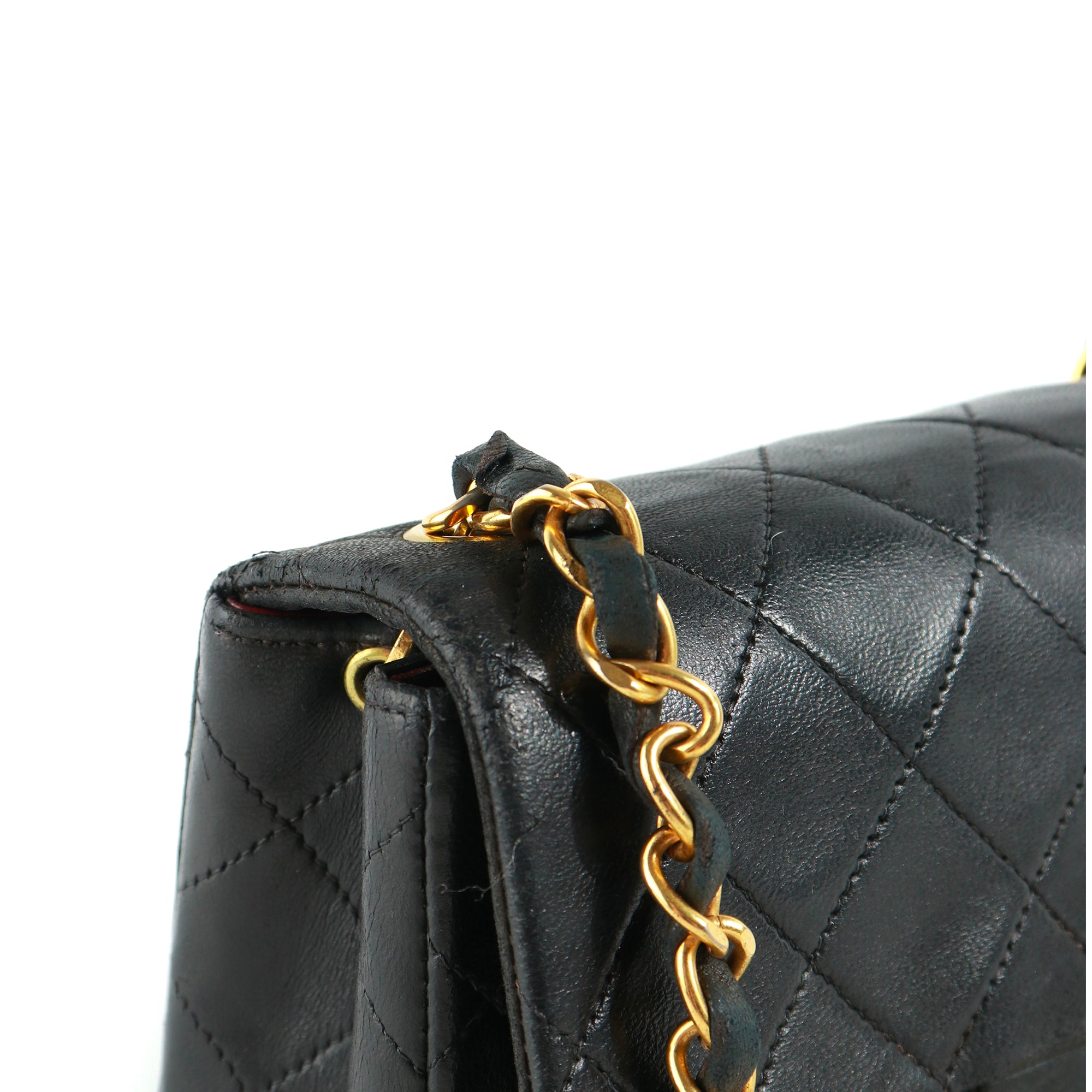 CHANEL - Sac à main Timeless Mini Square en cuir noir vintage