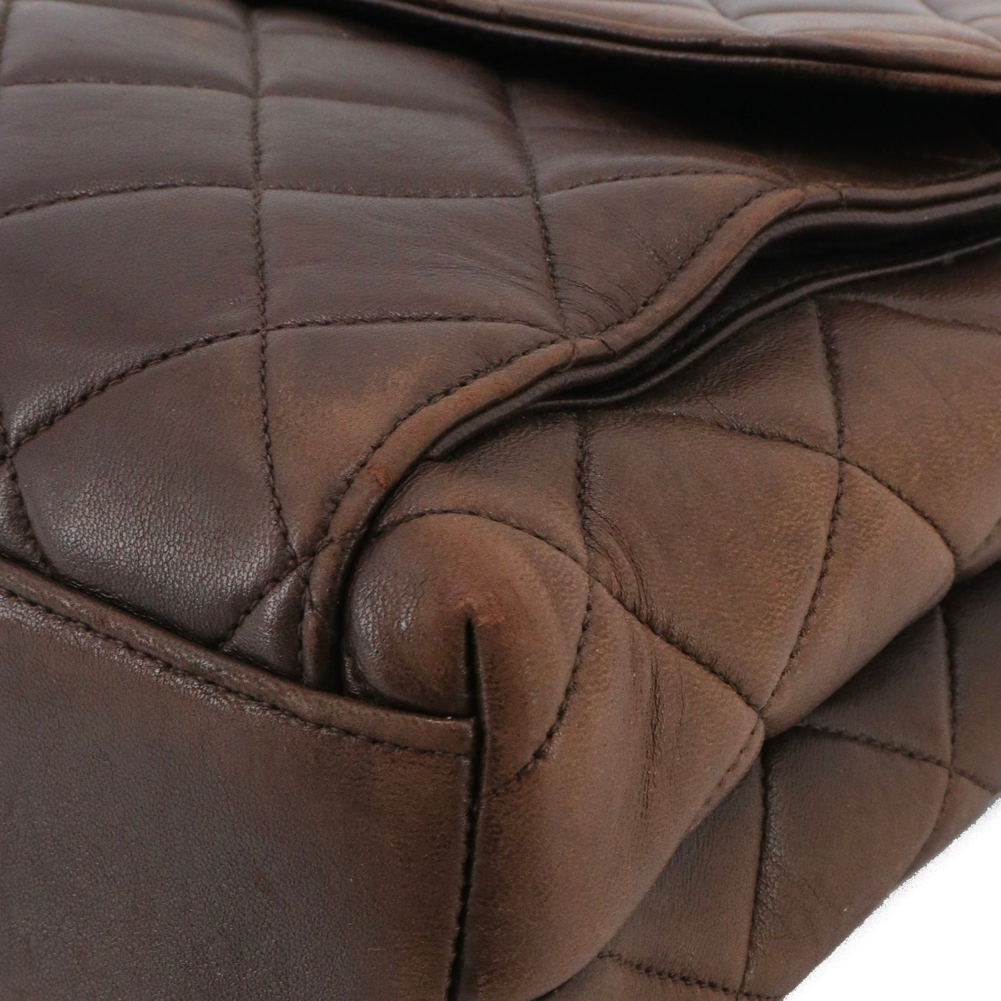 CHANEL - Sac à épaule Caméra Chanel en cuir marron