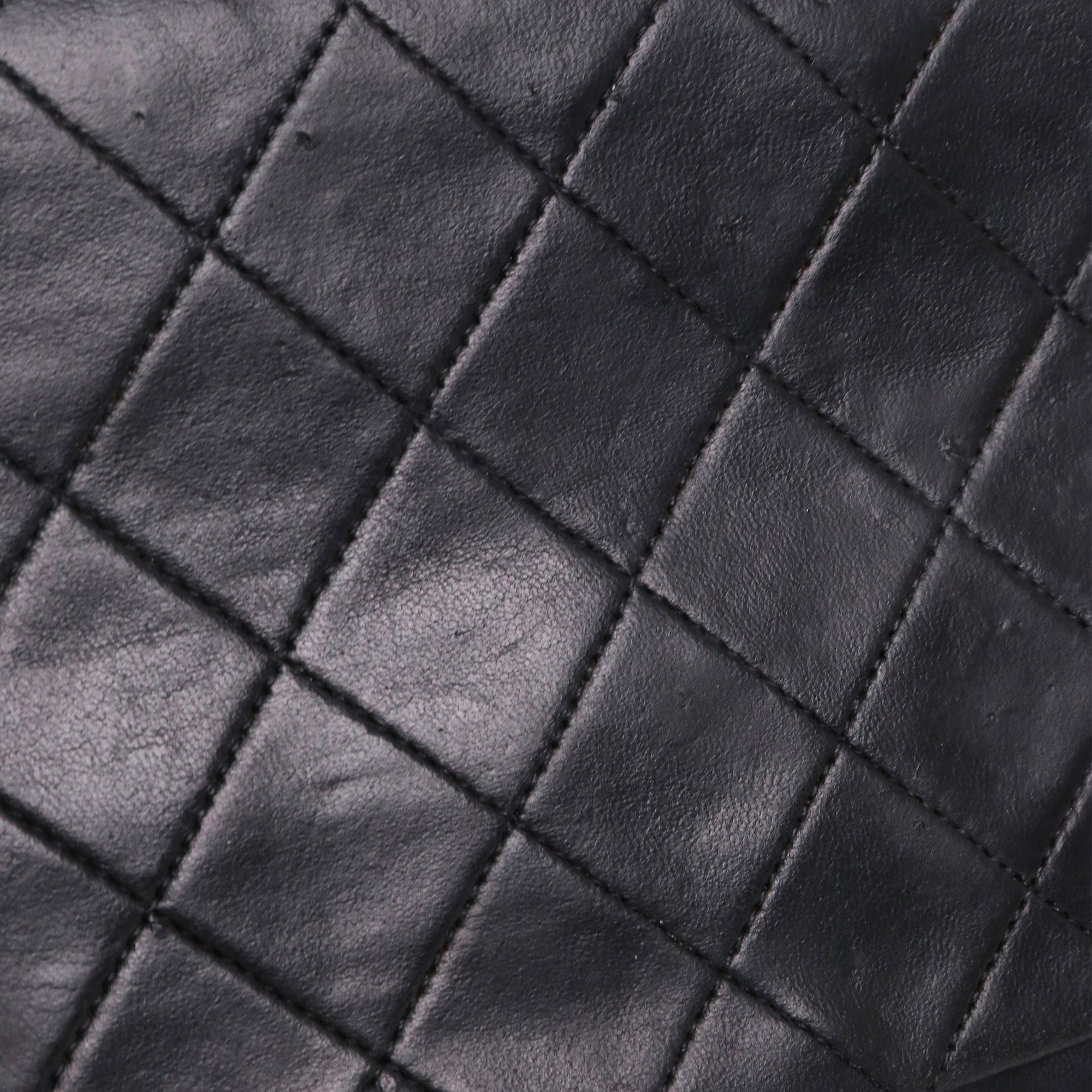 CHANEL - Sac à main Timeless/Classique Chanel simple flap Chanel en cuir lisse noir vintage