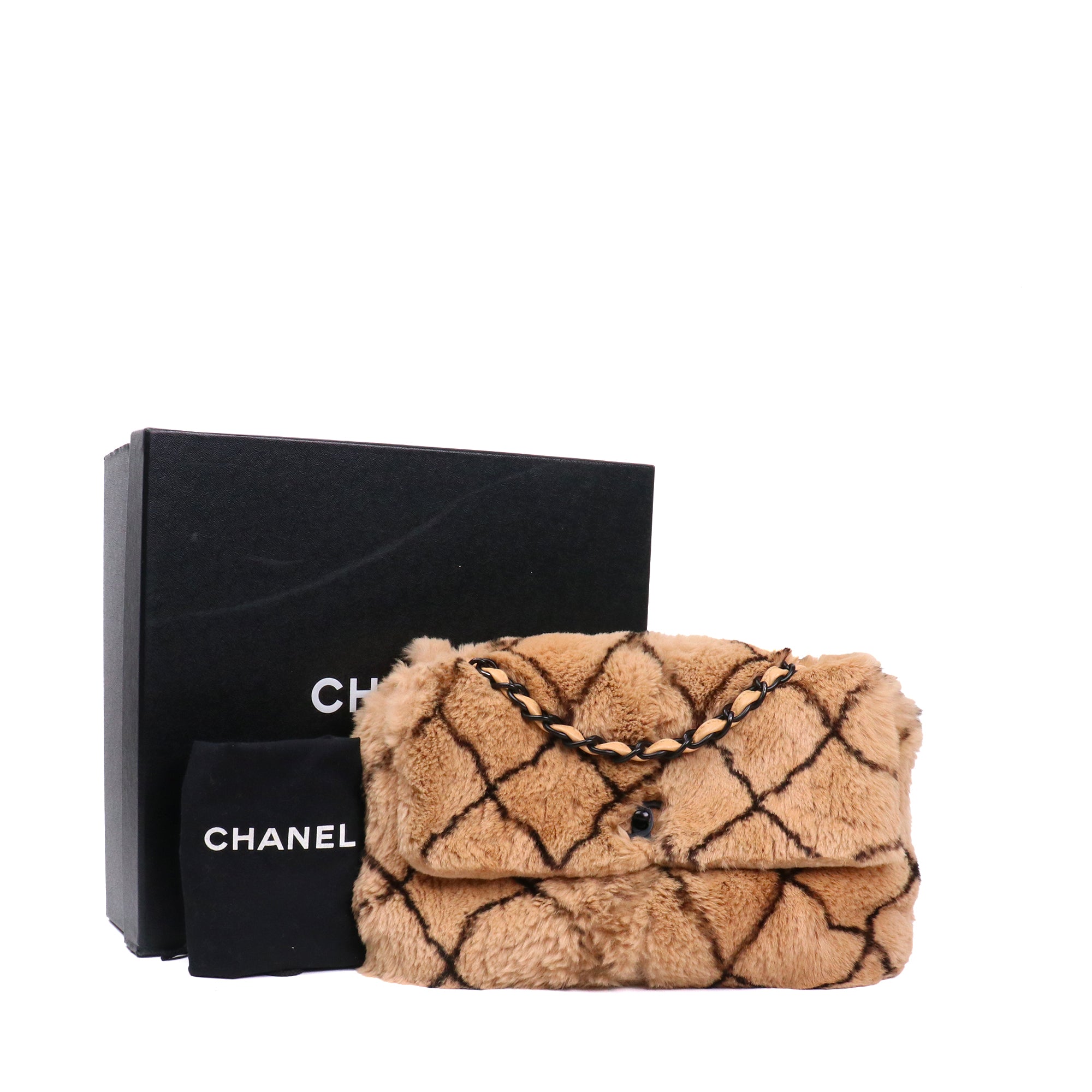 CHANEL - Sac à bandoulière Timeless/Classique Chanel simple flap en fourrure lapin