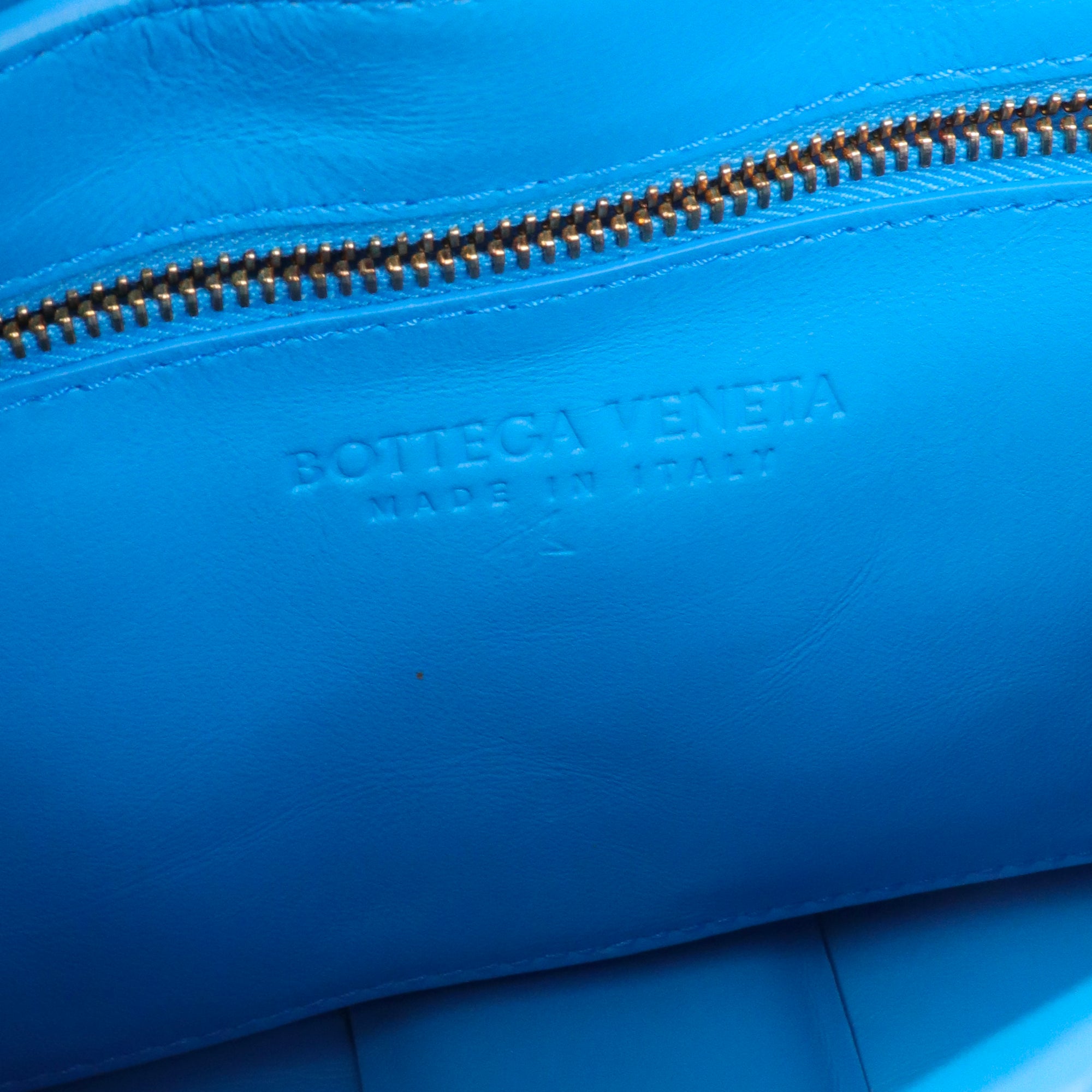 BOTTEGA VENETA - Cassette mini belt bag in purple smooth leather