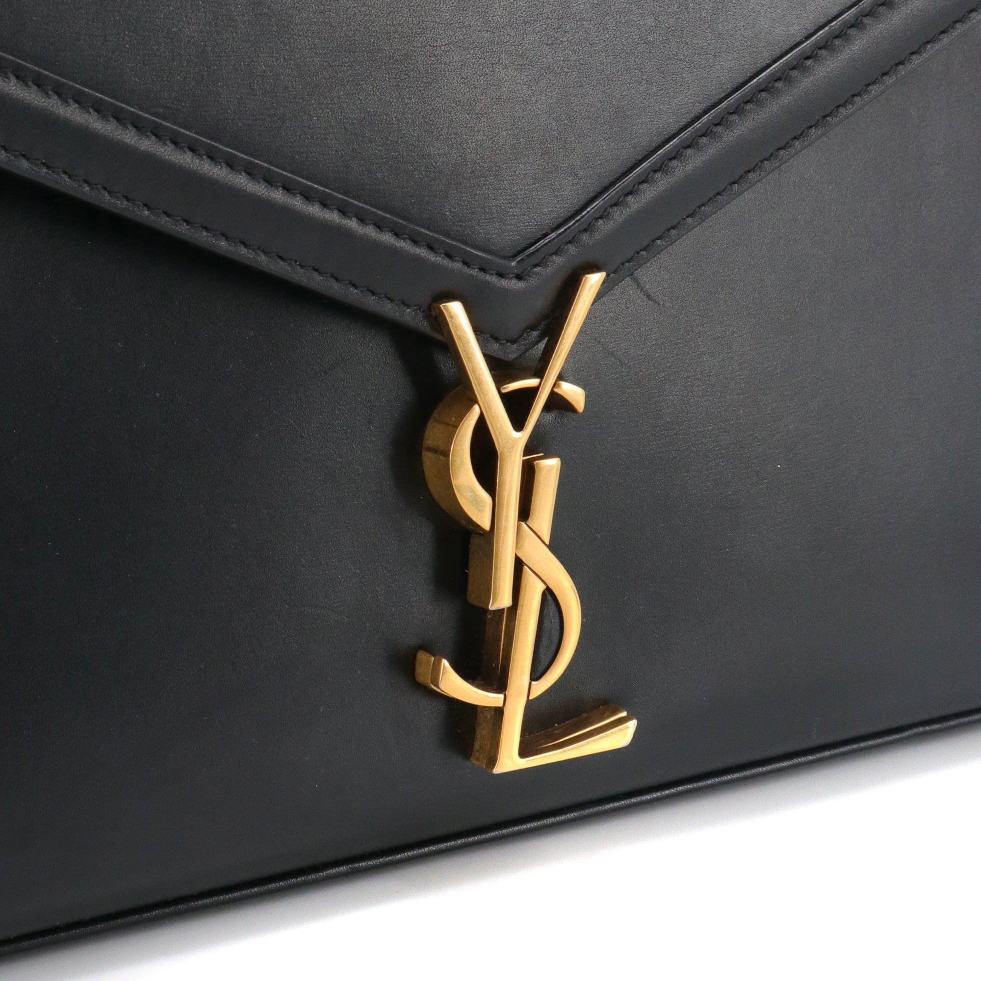 SAINT LAURENT - Sac à bandoulière Cassandra Top Handle medium Saint Laurent en cuir box noir