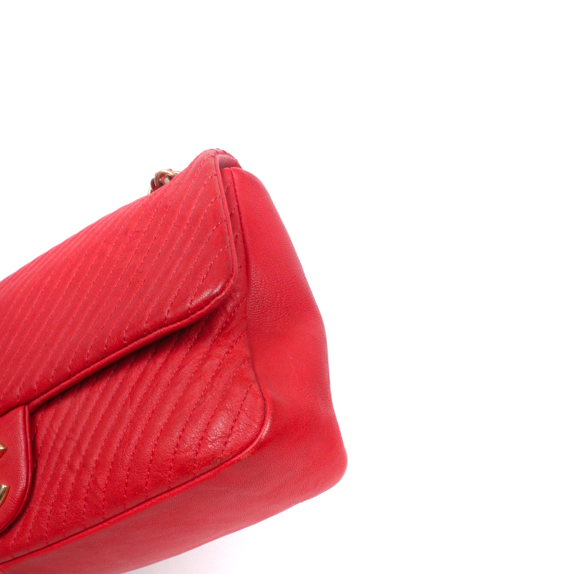 CHANEL - Sac à main Classique/Timeless Médaillon Chanel en cuir chevron rouge