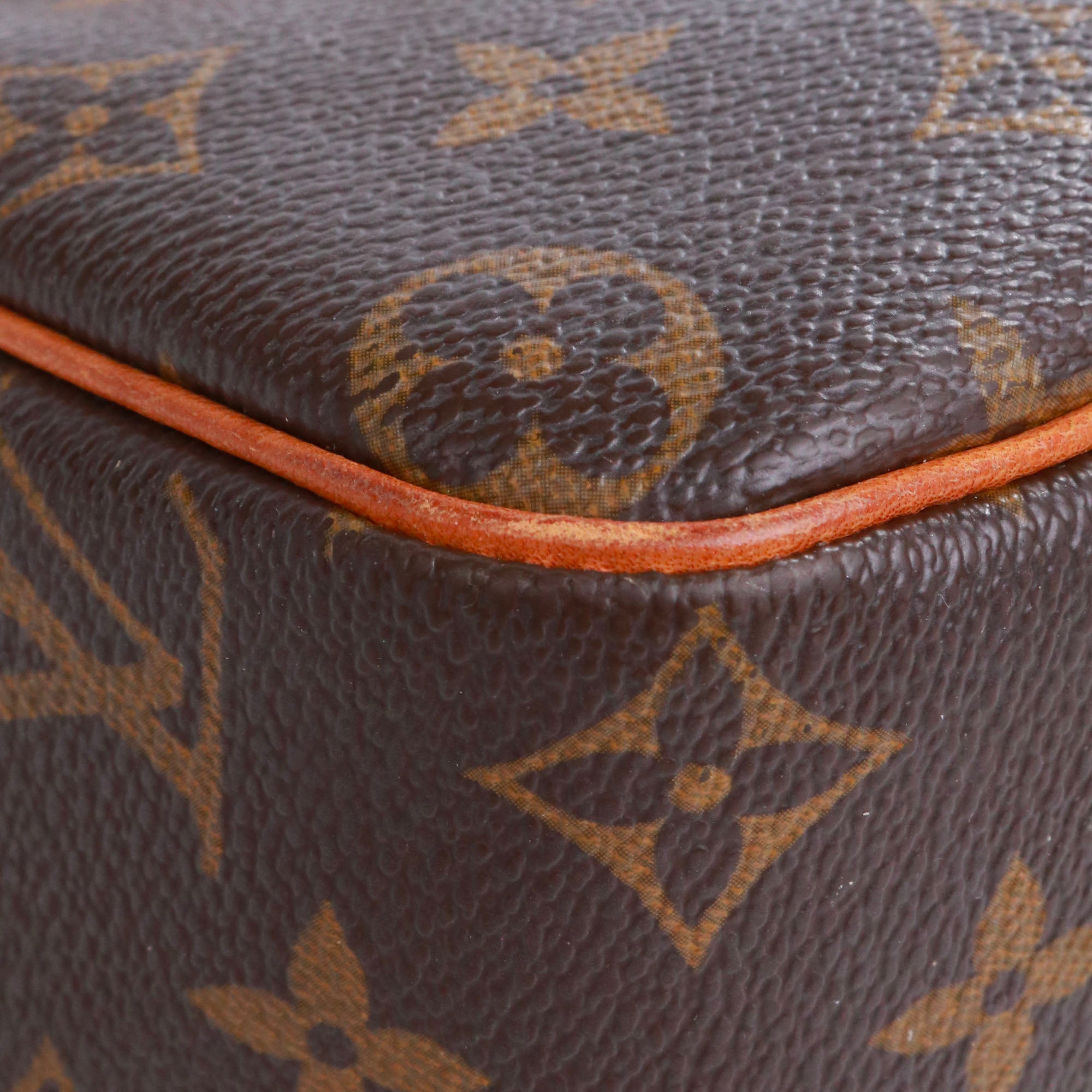 LOUIS VUITTON - Sac à main Cité Louis Vuitton en toile monogrammée vintage