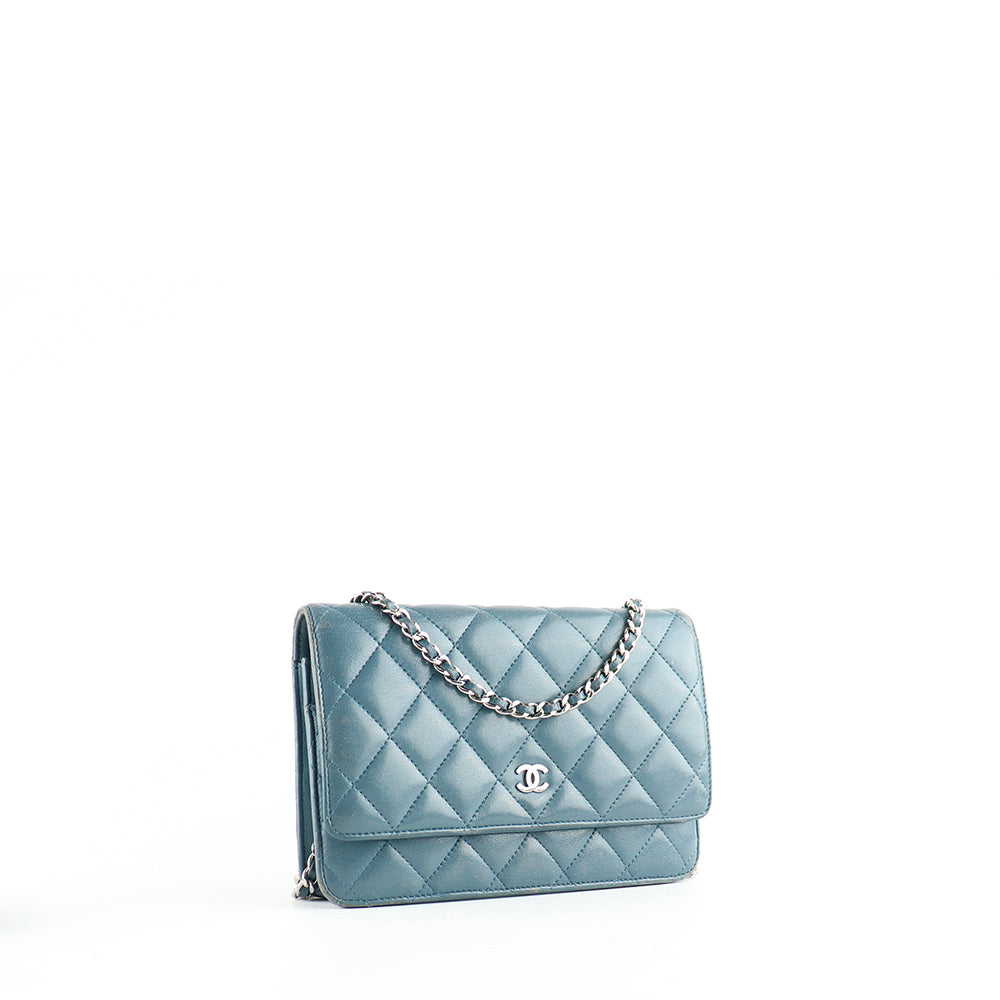 CHANEL - Sac Wallet On Chain Timeless en cuir bleu gris