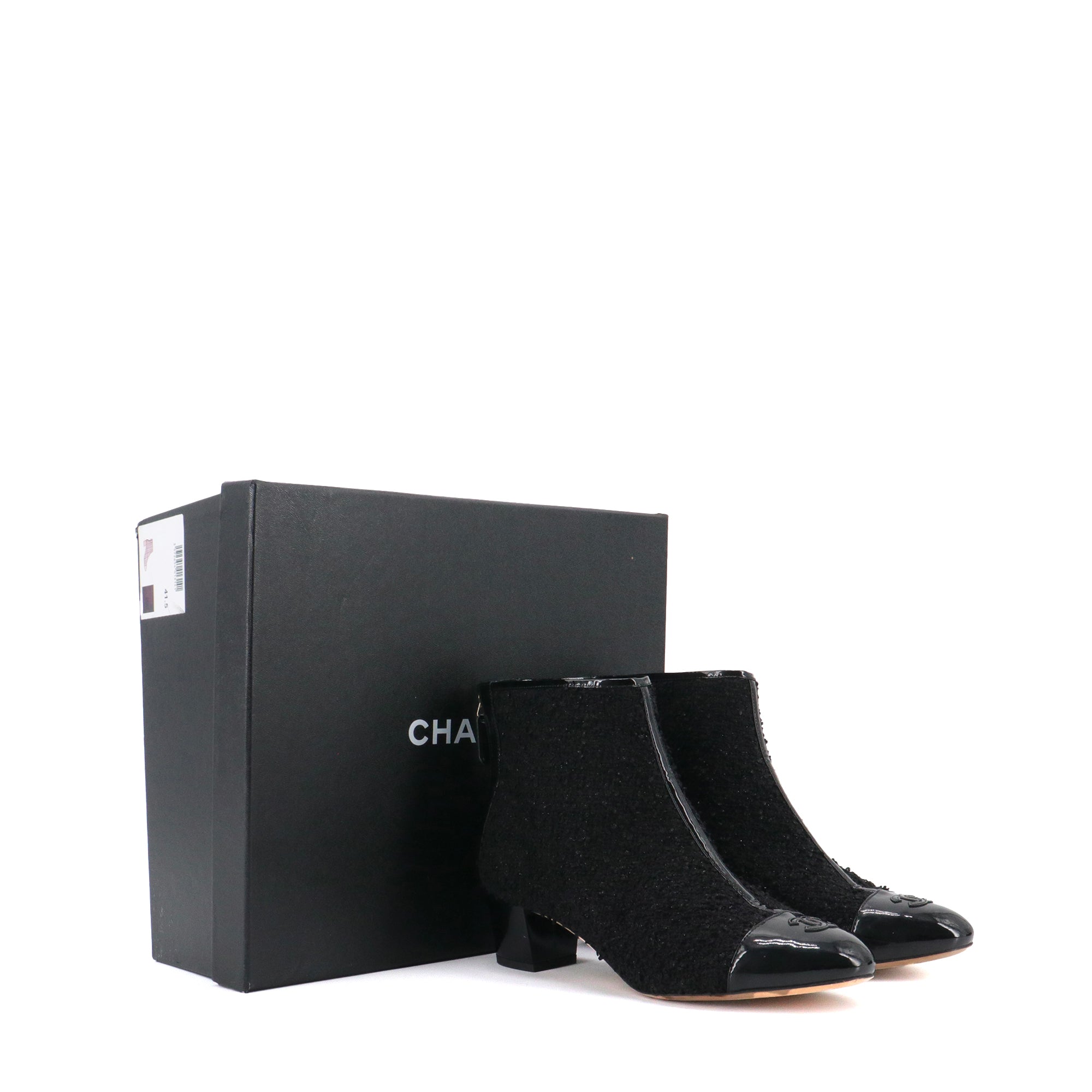 CHANEL - Chanel CC ankle boots in black lambskin (T34.5)