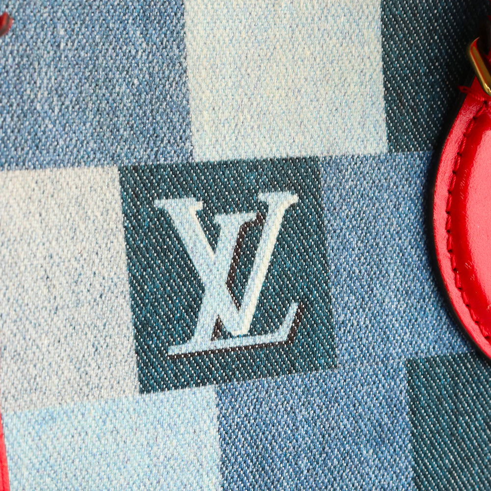 LOUIS VUITTON - Sac cabas OnTheGo GM en denim bleu et cuir rouge