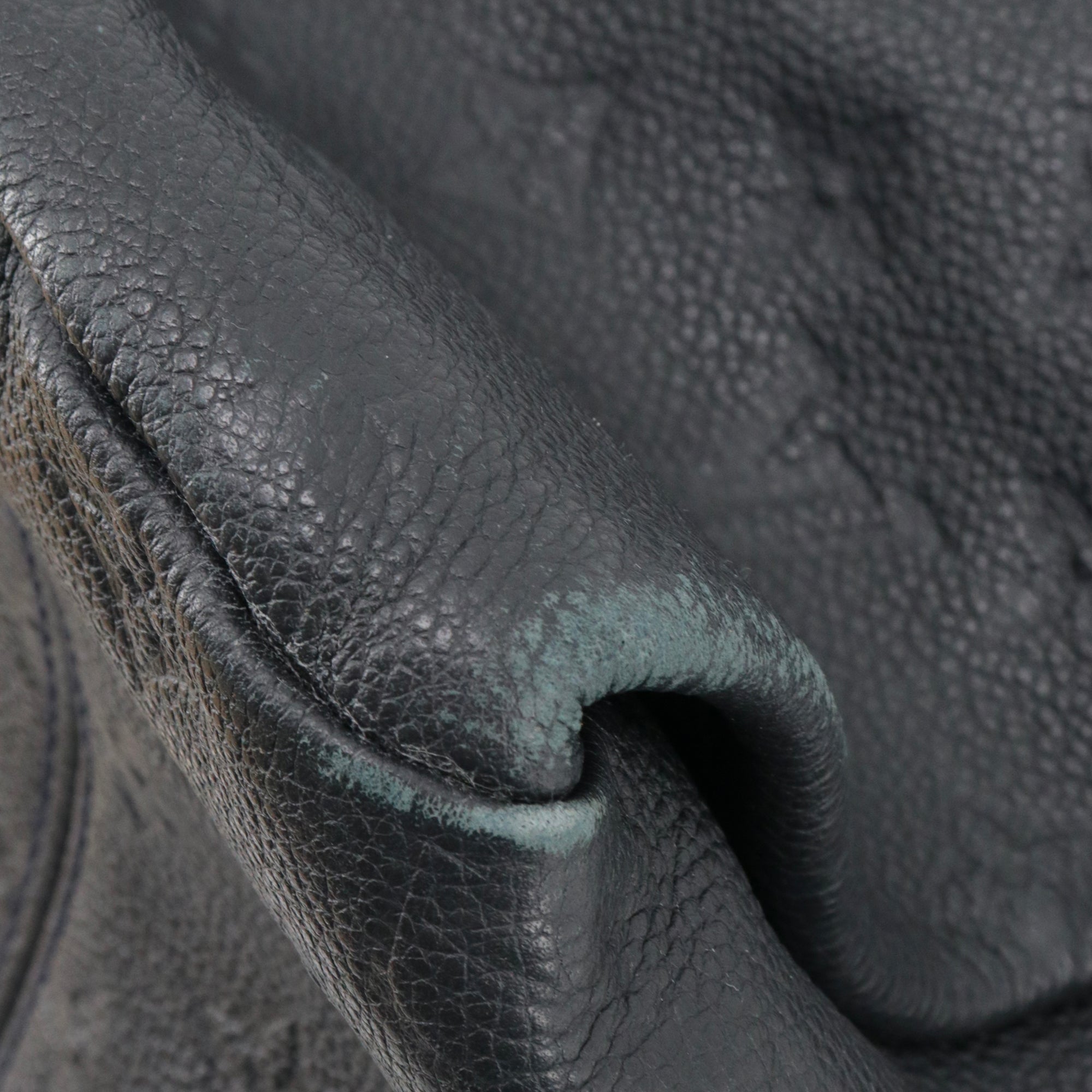 LOUIS VUITTON - Sac cabas Artsy MM Louis Vuitton en cuir empreinte bleu marine