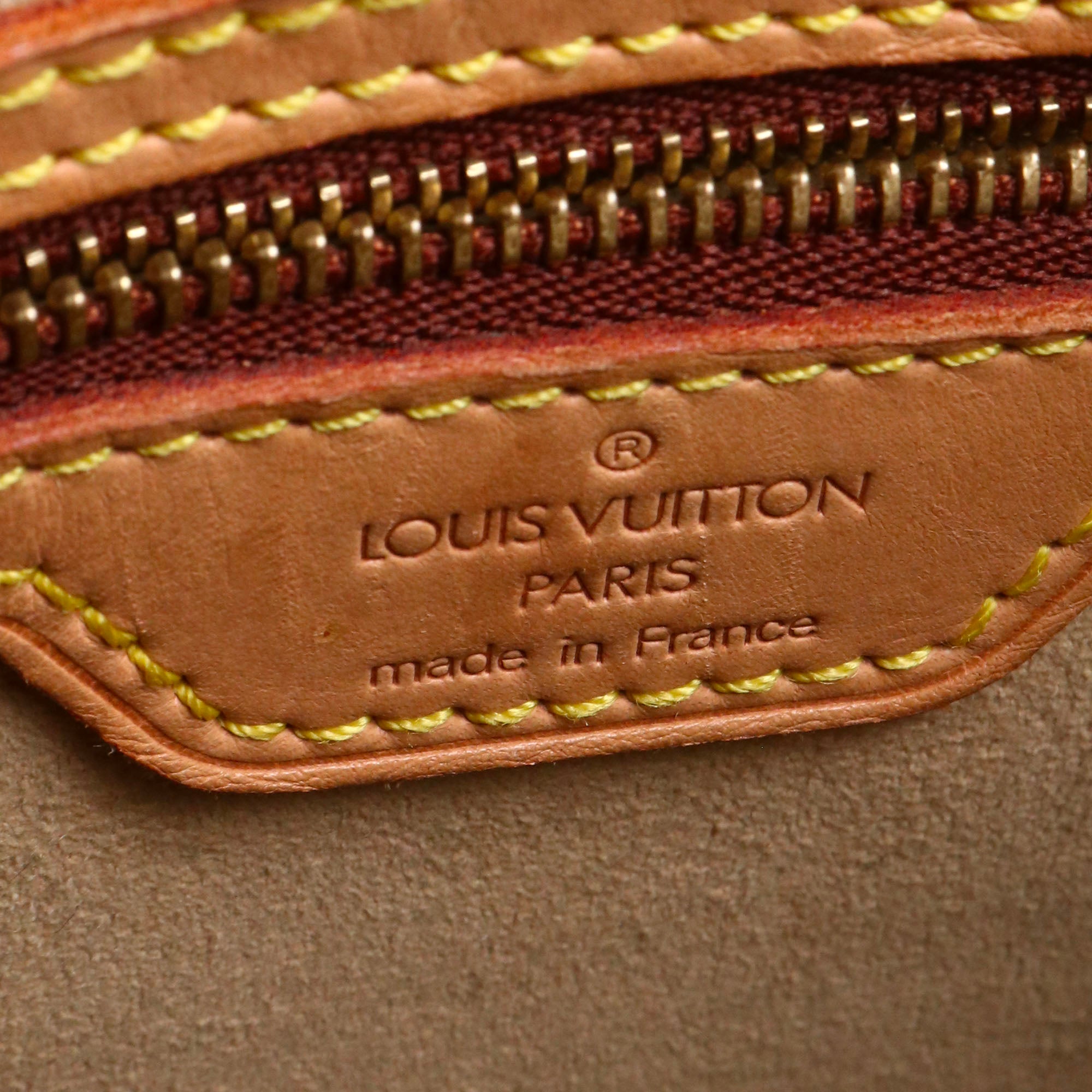 LOUIS VUITTON - Sac à main Looping Louis Vuitton en toile monogrammée vintage