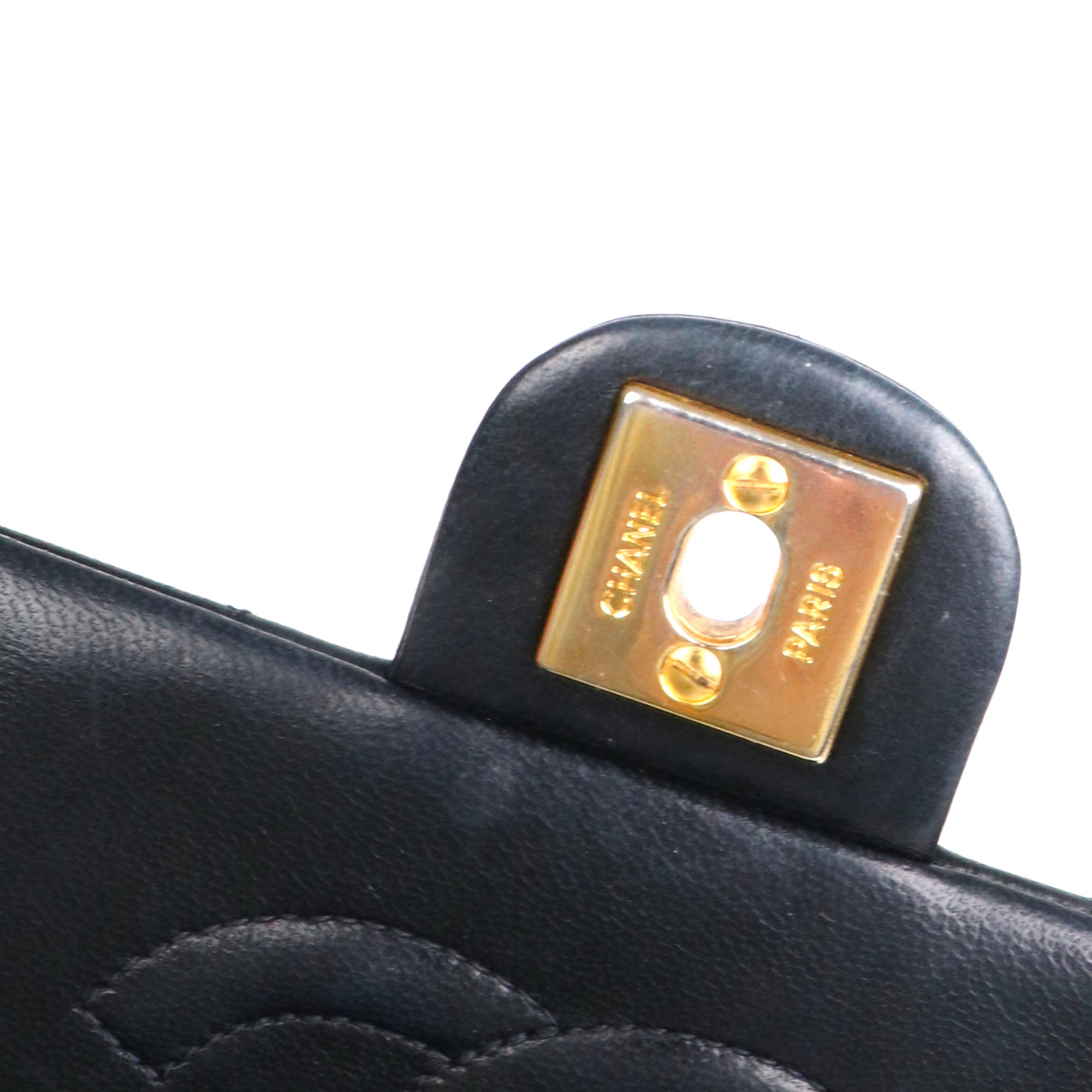 CHANEL - Sac à bandoulière Timeless Mini Square Chanel en cuir noir vintage