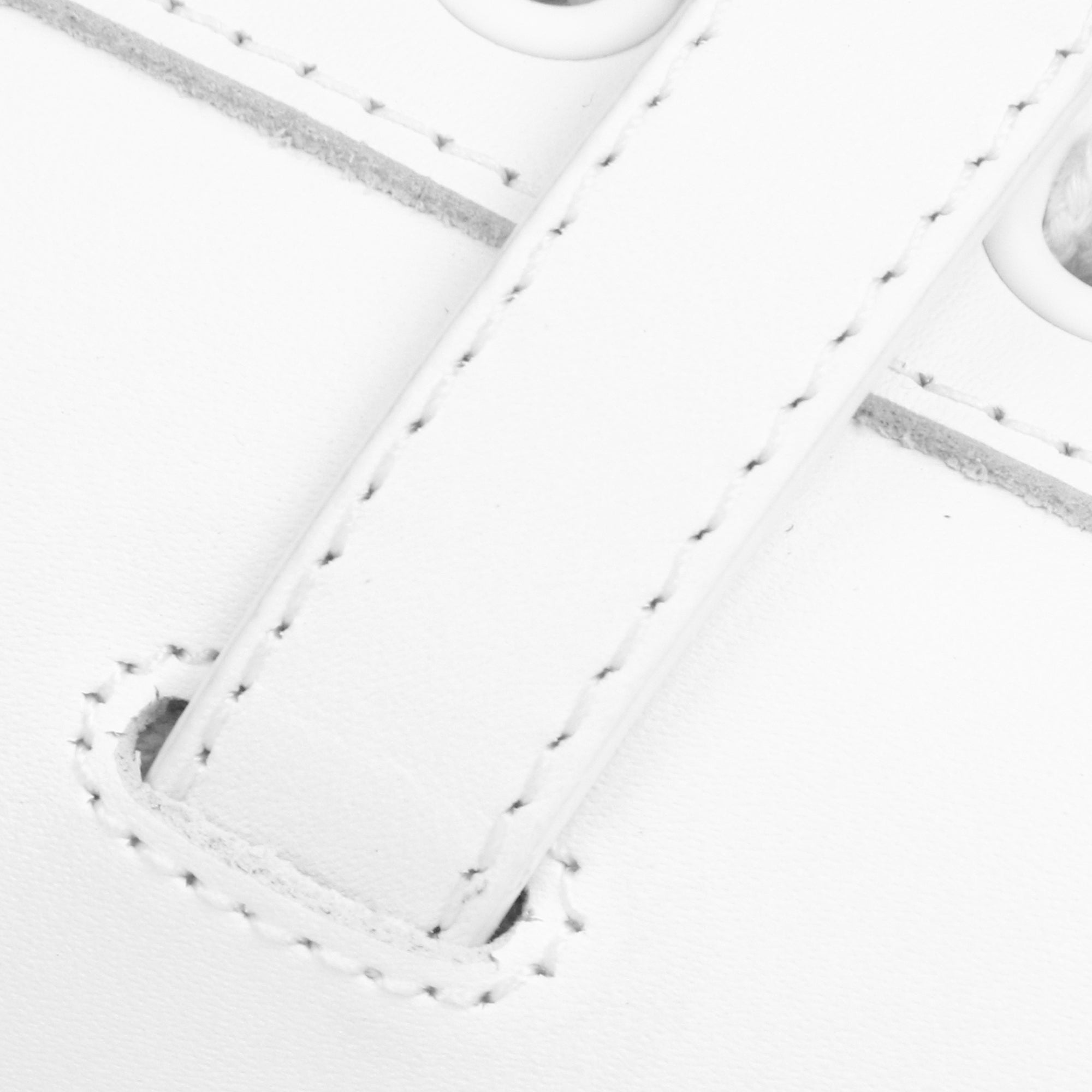 HERMÈS - Day sneakers in white leather (T39)