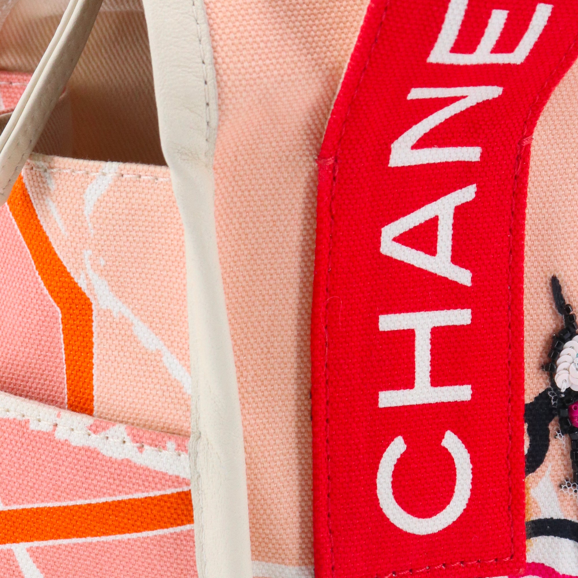 CHANEL - Sac à main Chanel en toile multicolore