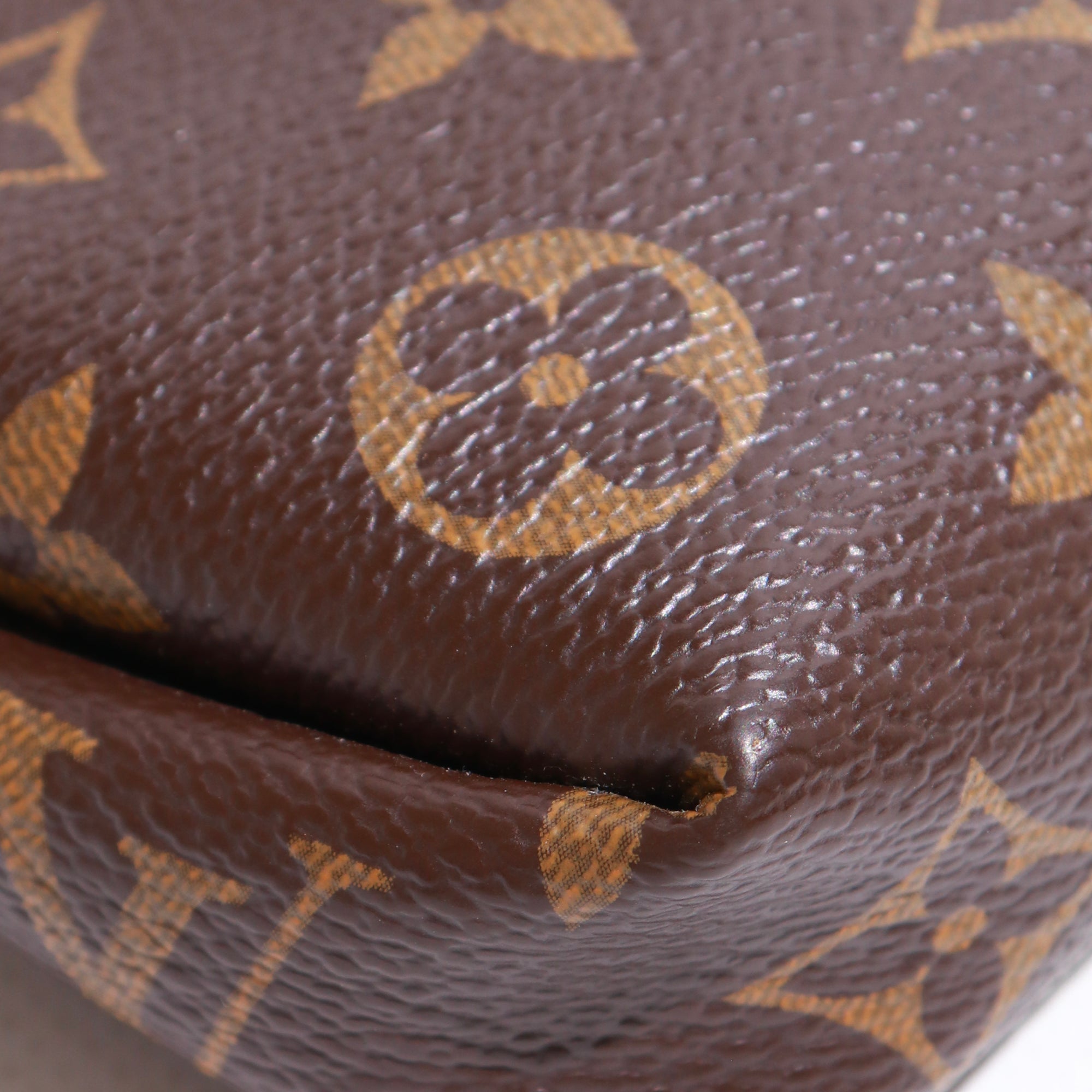 LOUIS VUITTON - Sac à bandoulière Pallas Monogram classique en cuir noir