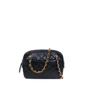 CHANEL - Sac à bandoulière Caméra Chanel vintage en cuir bleu marine