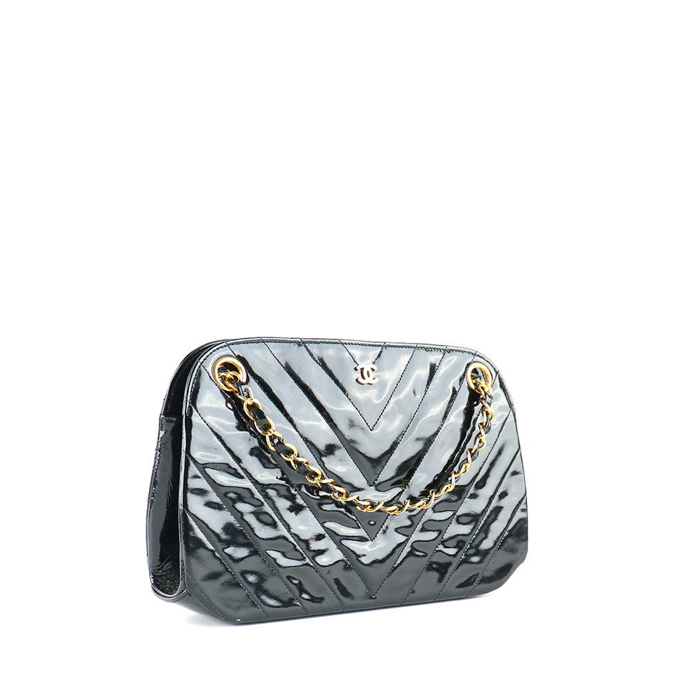CHANEL - Vintage patent leather shoulder bag