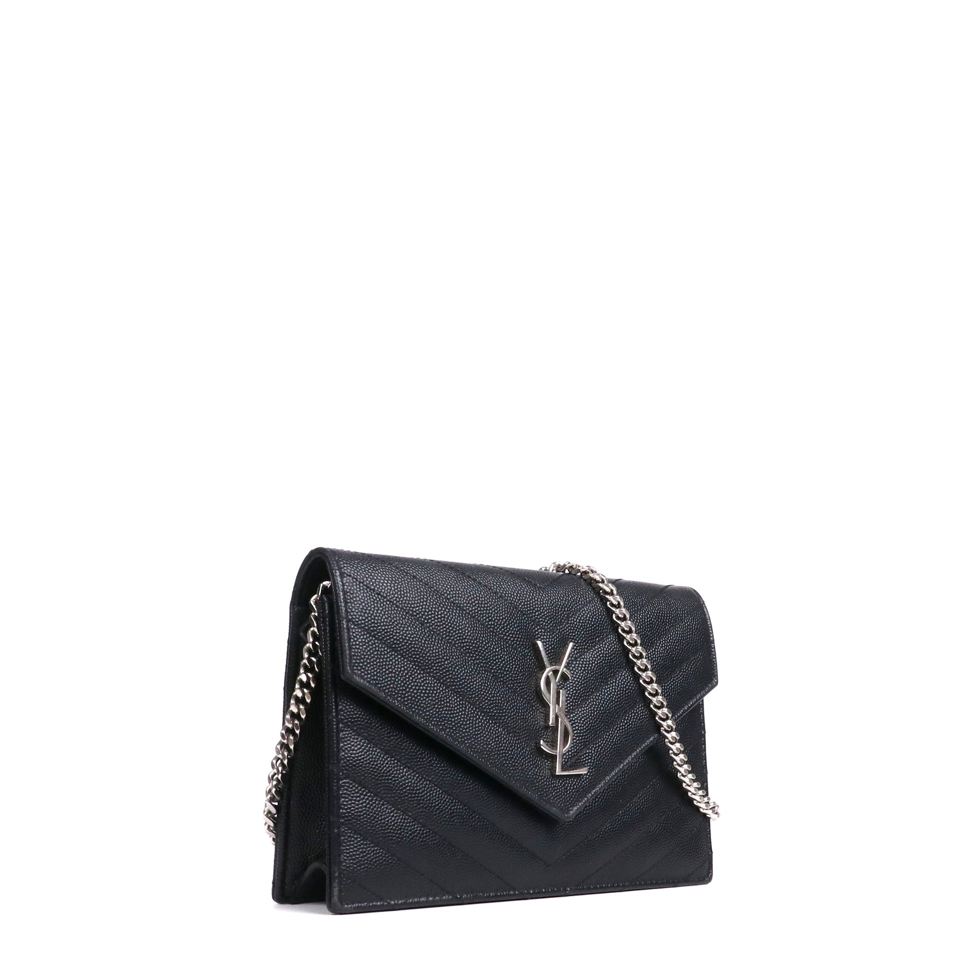 SAINT LAURENT - Pochette Cassandre Saint Laurent en cuir grainé noir