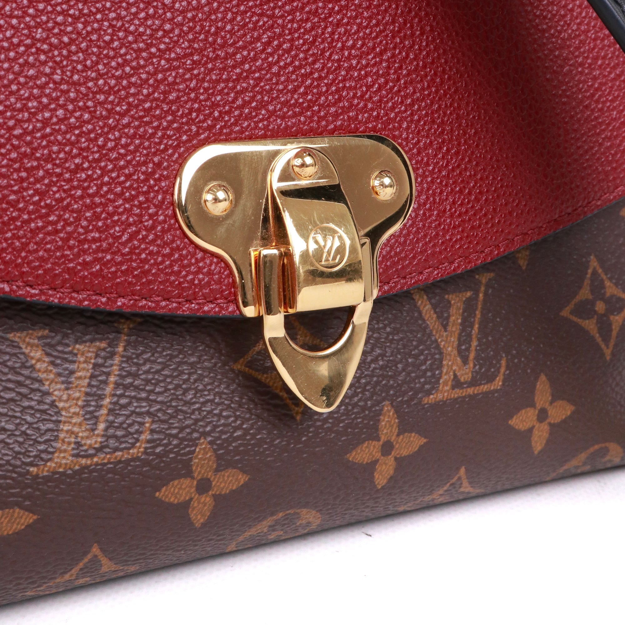 LOUIS VUITTON - Sac à bandoulière Saint Placide en toile monogrammée et cuir bordeaux