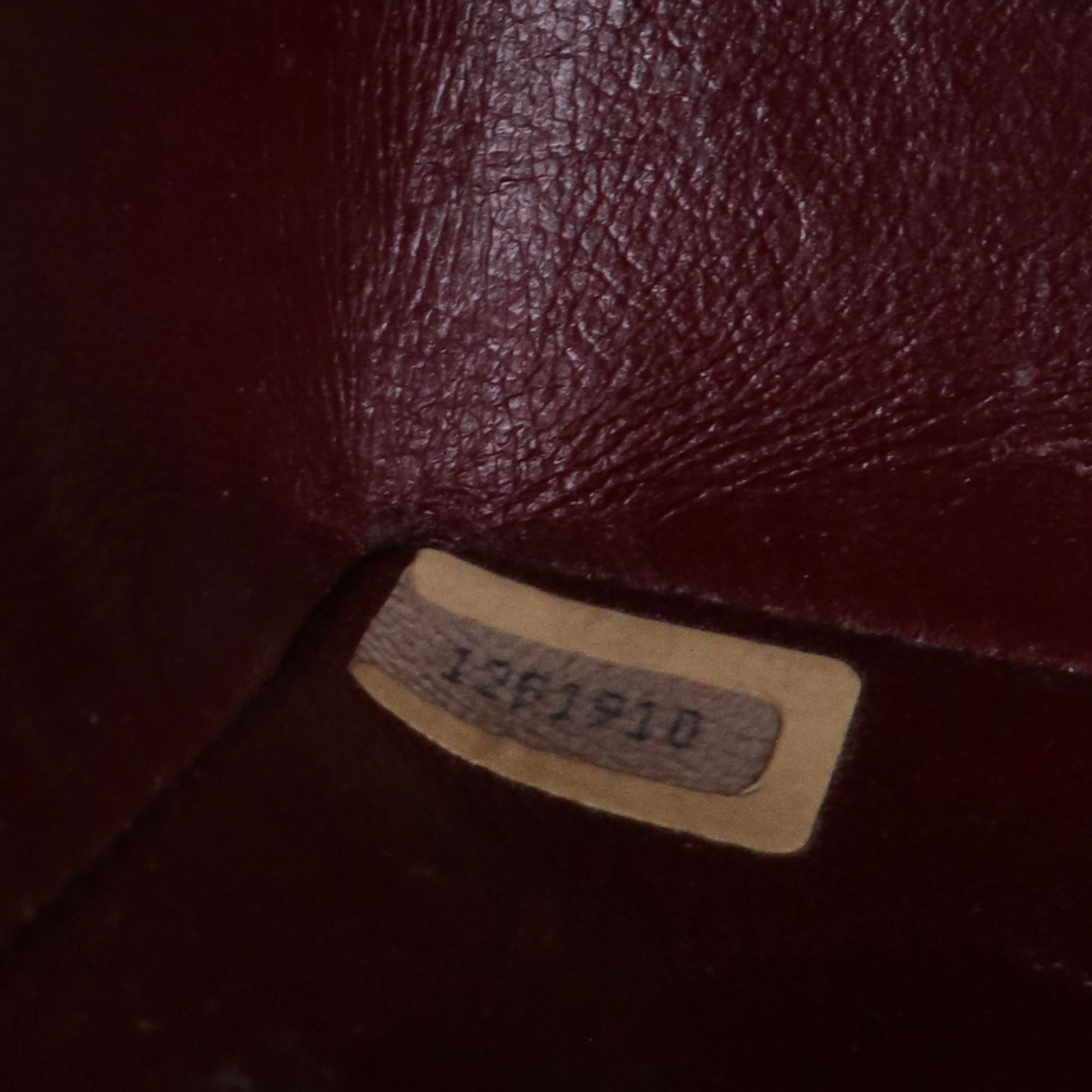 CHANEL - Sac à bandoulière Classique/Timeless Mini Square Chanel en cuir noir vintage