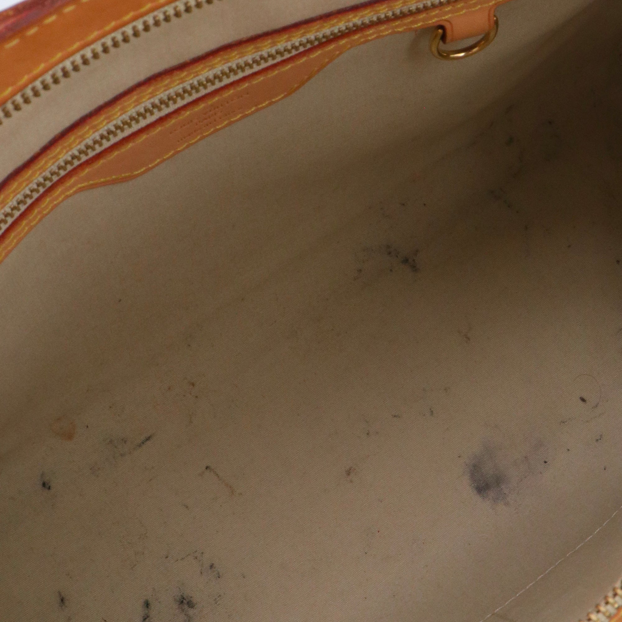LOUIS VUITTON - Sac à main Brea Louis Vuitton en cuir verni jaune