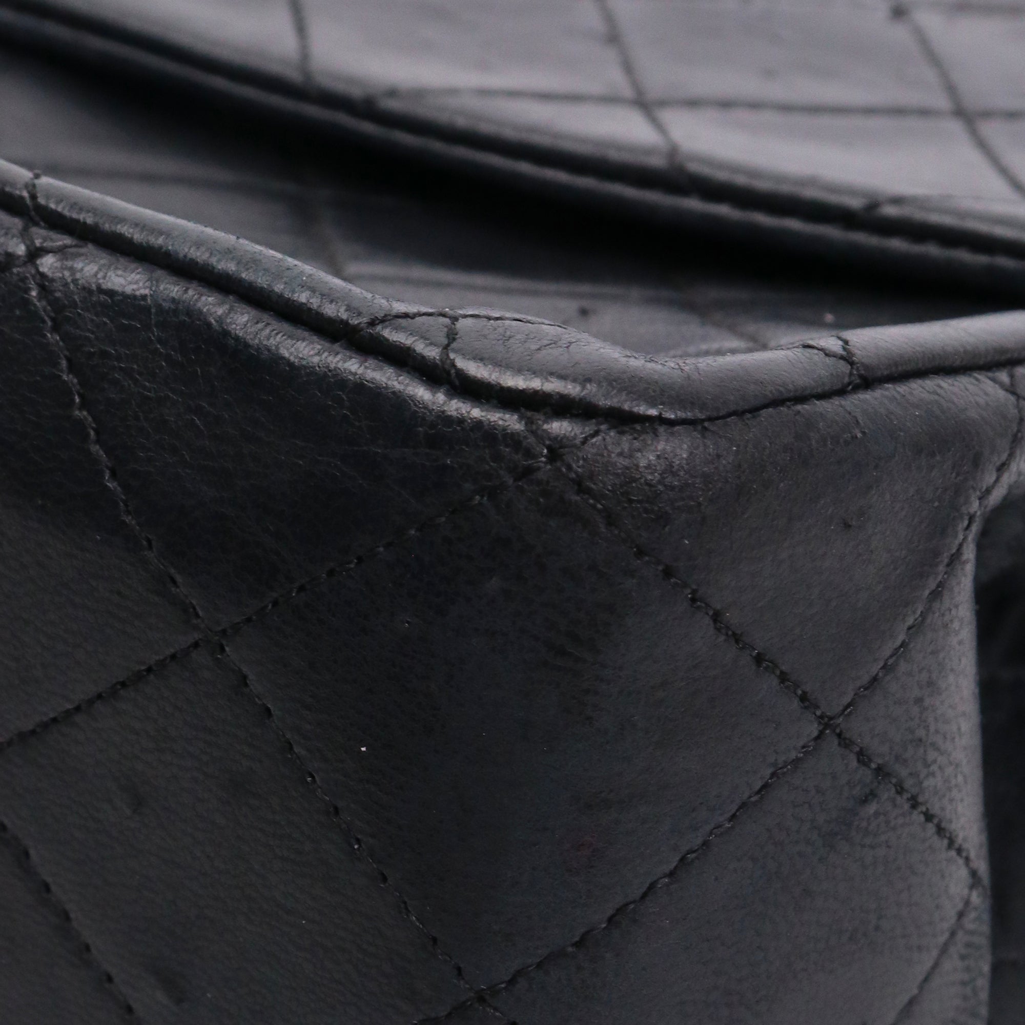 CHANEL - Sac à main Timeless/Classique Chanel simple flap Chanel en cuir lisse noir vintage