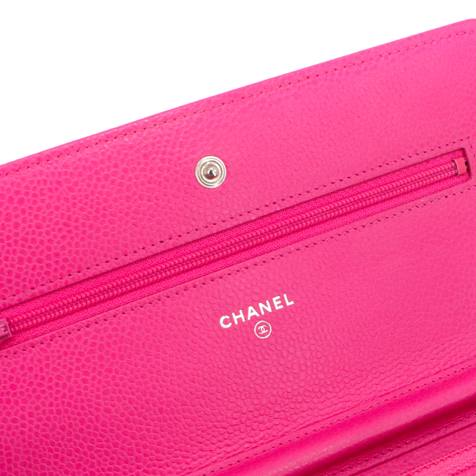 CHANEL - Sac à bandoulière Wallet On Chain édition limitée Chanel en cuir caviar rose
