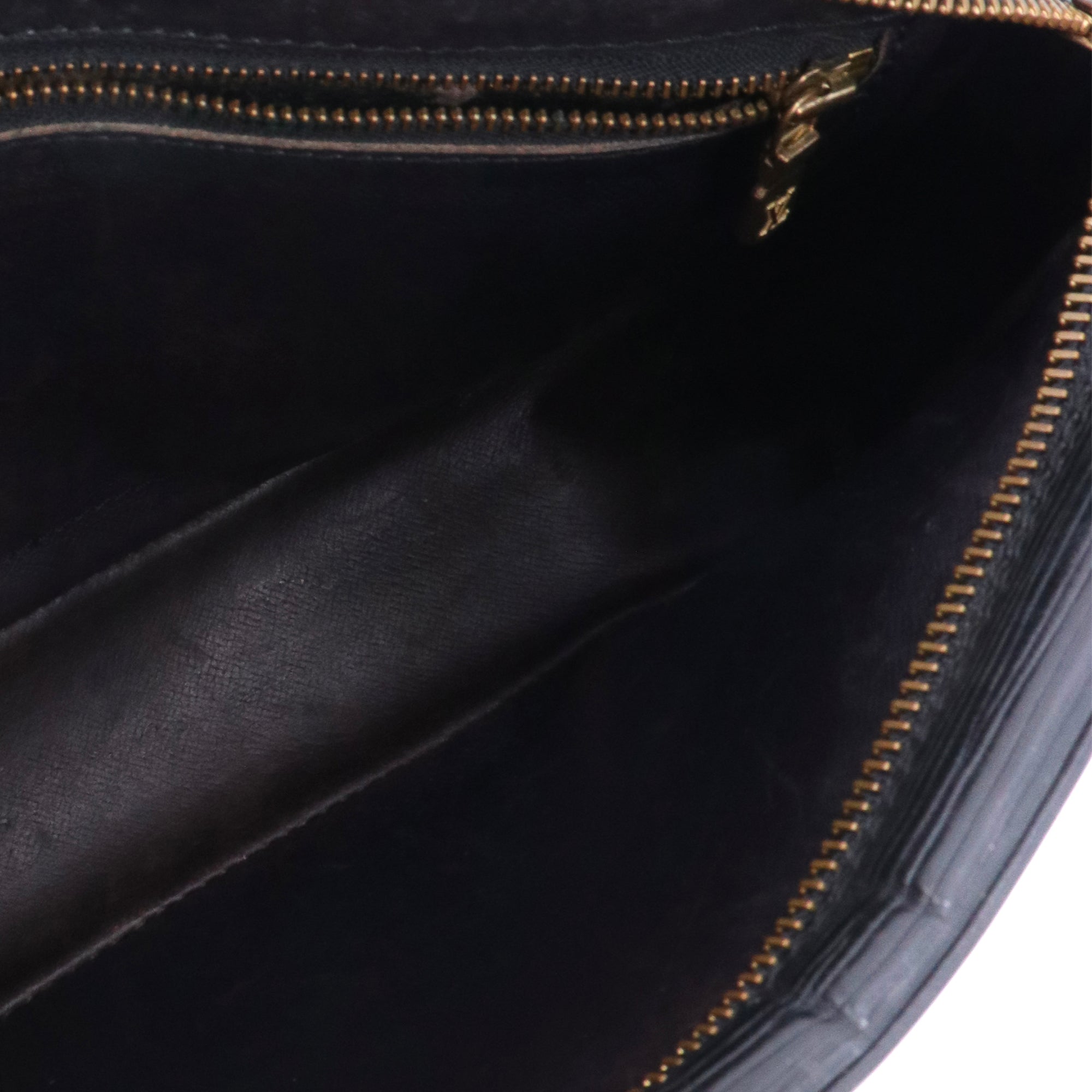LOUIS VUITTON - Sac à bandoulière Trocadéro Louis Vuitton en cuir épi noir