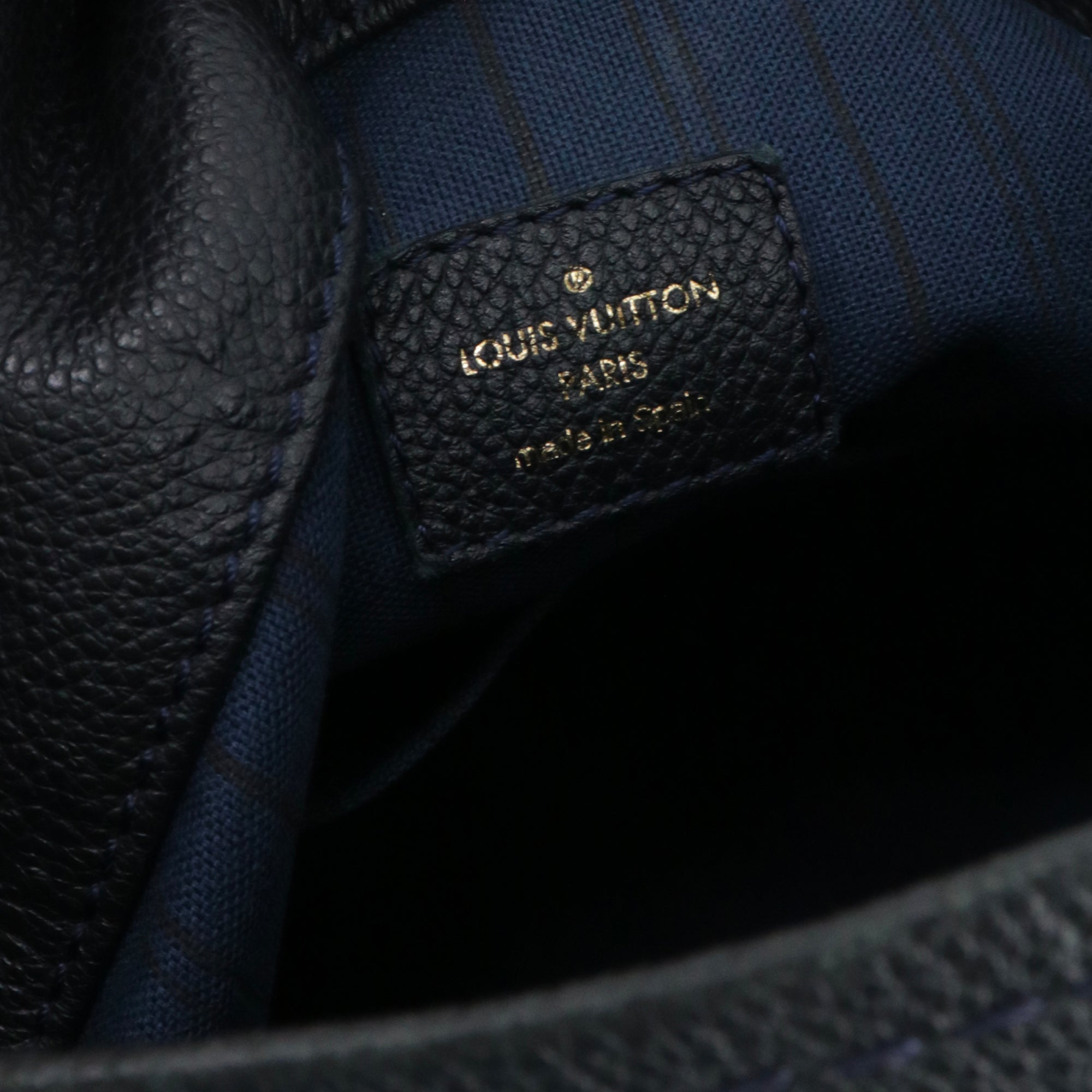 LOUIS VUITTON - Sac cabas Artsy MM Louis Vuitton en cuir empreinte bleu marine