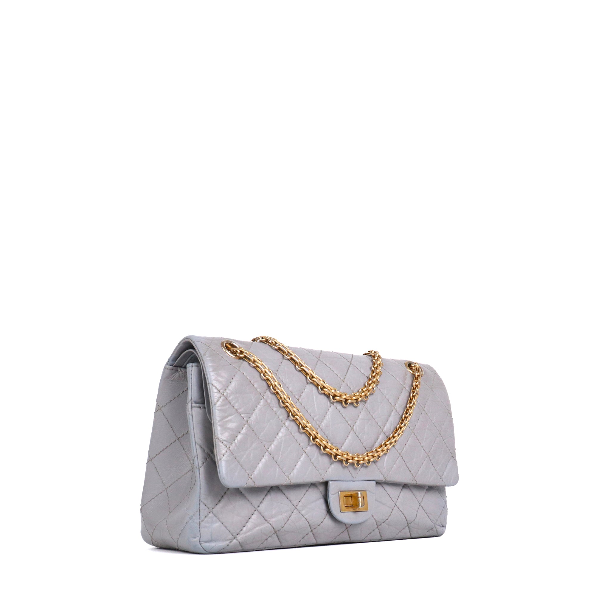 CHANEL - Sac à bandoulière 2.55 Chanel medium en cuir froissé gris