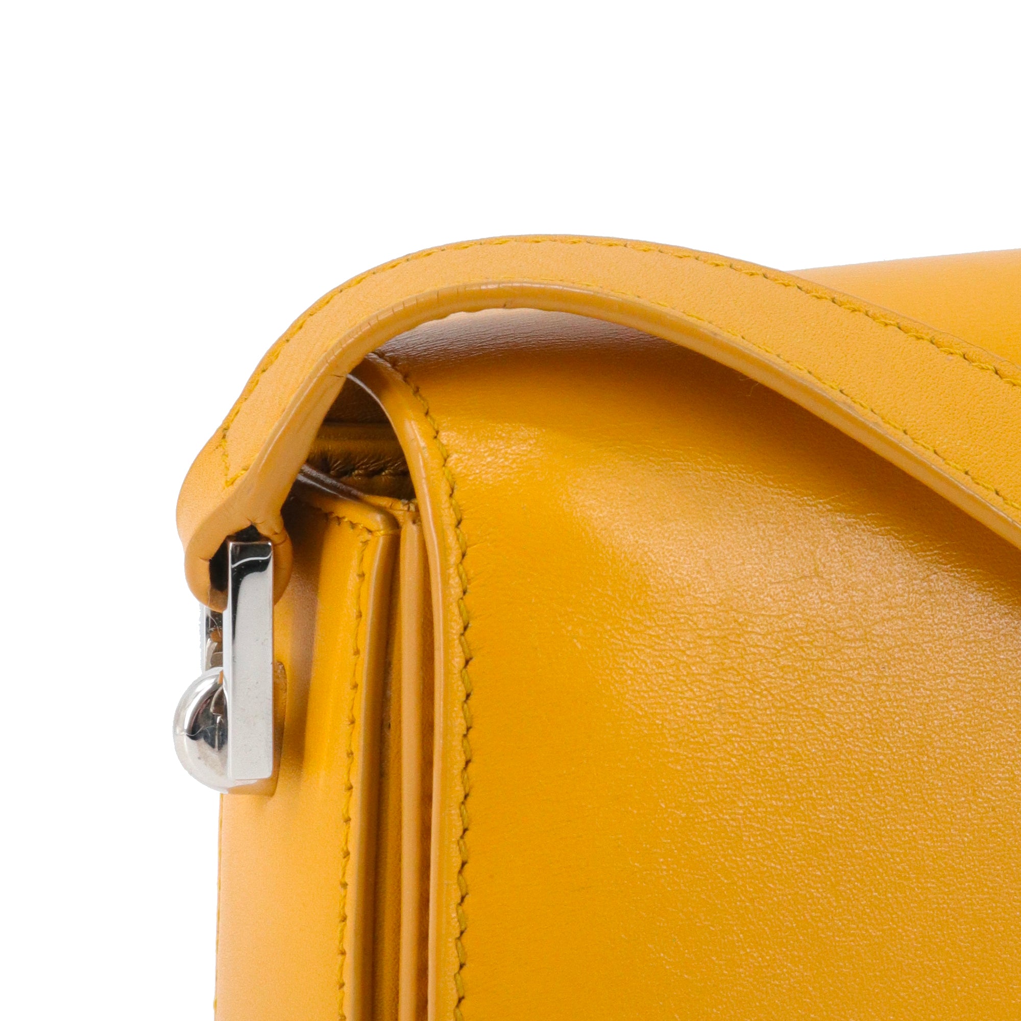 SAINT LAURENT - Sac à bandoulière Pavé Satchel Saint Laurent en cuir jaune moutarde