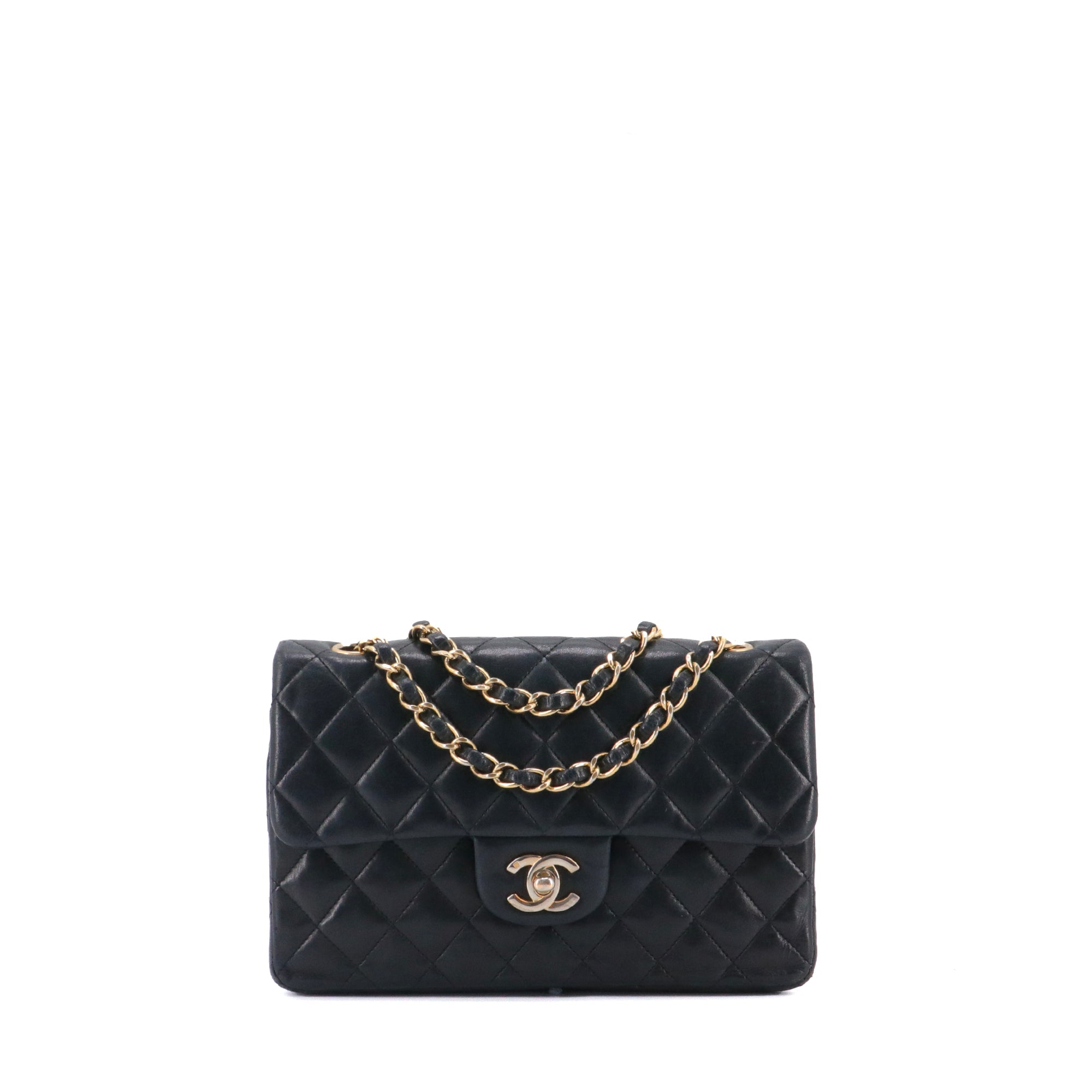 CHANEL - Sac à main Classique/Timeless 23 Chanel double flap en cuir matelassé noir