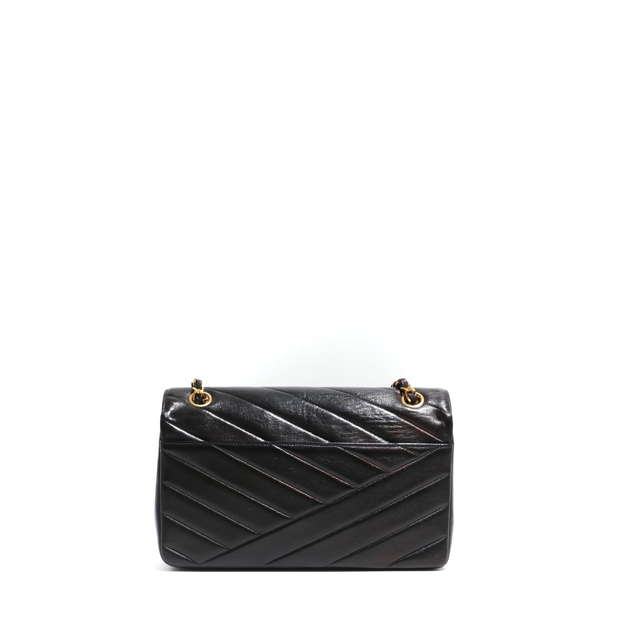 CHANEL - Sac à main Timeless 25 cuir chevrons noir édition limitée