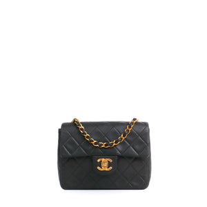 CHANEL - Sac à bandoulière Timeless/Classique Mini Square Chanel en cuir noir vintage