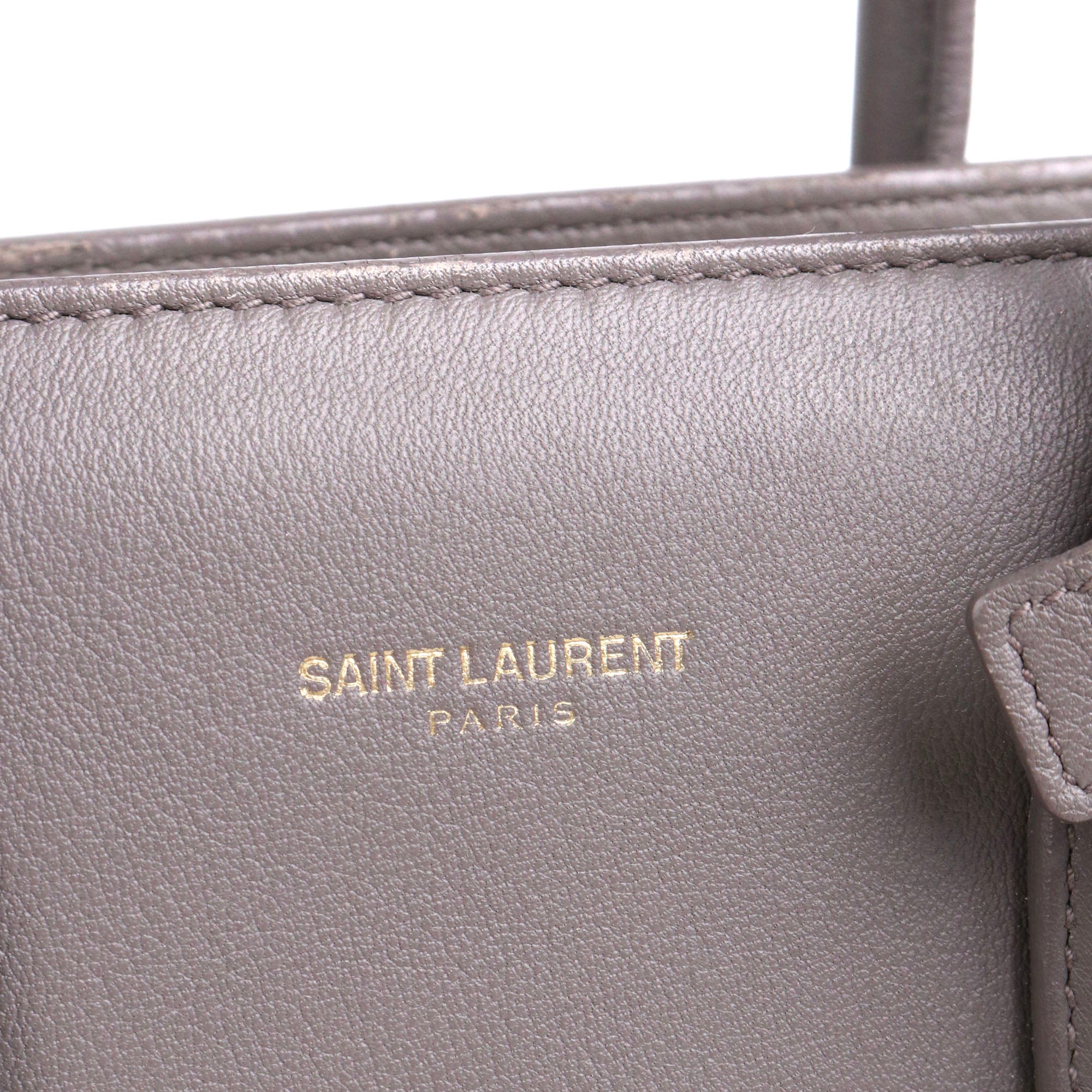 SAINT LAURENT - Sac de Jour Baby Saint Laurent en cuir lisse gris
