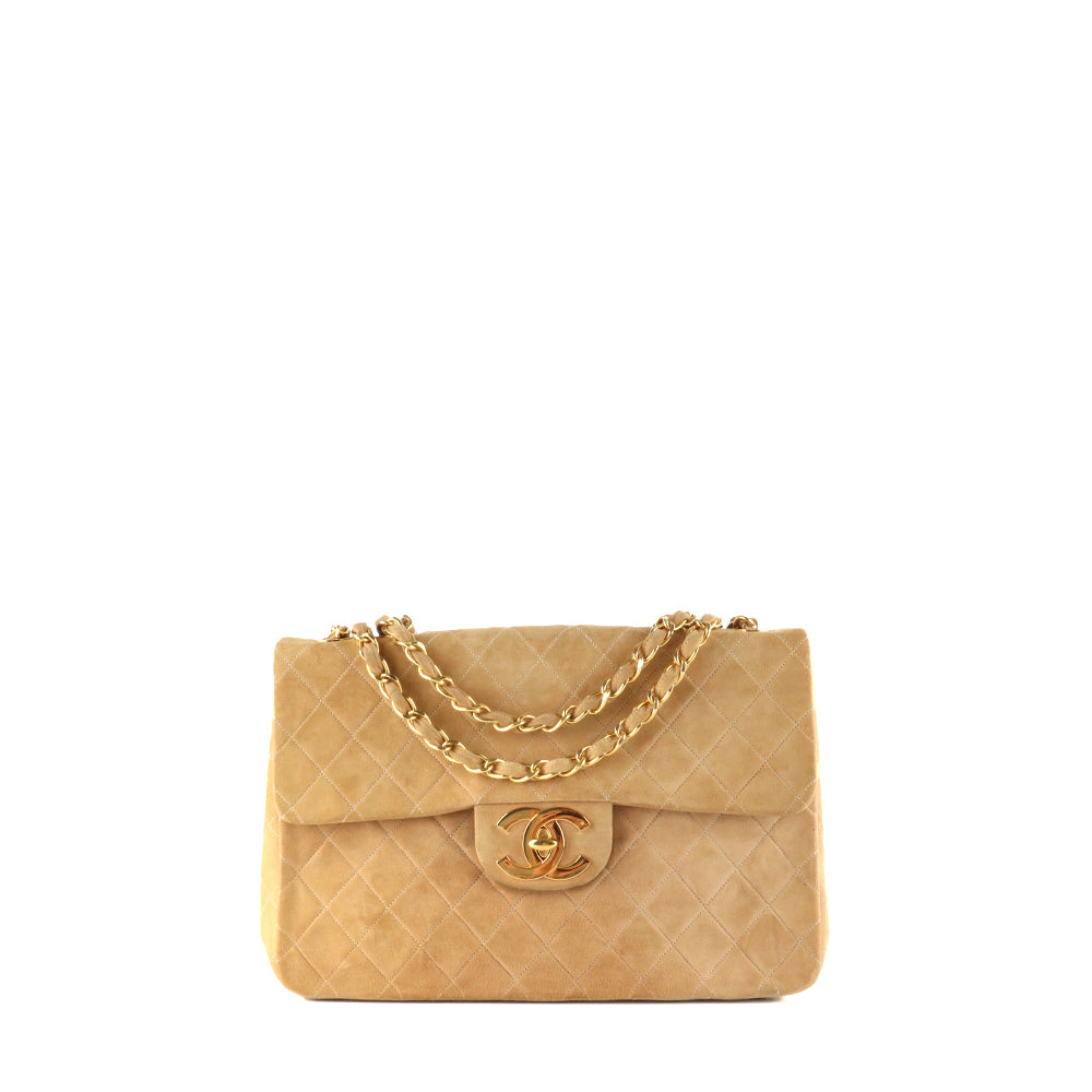 CHANEL - Sac à main Timeless Maxi Jumbo vintage en daim beige