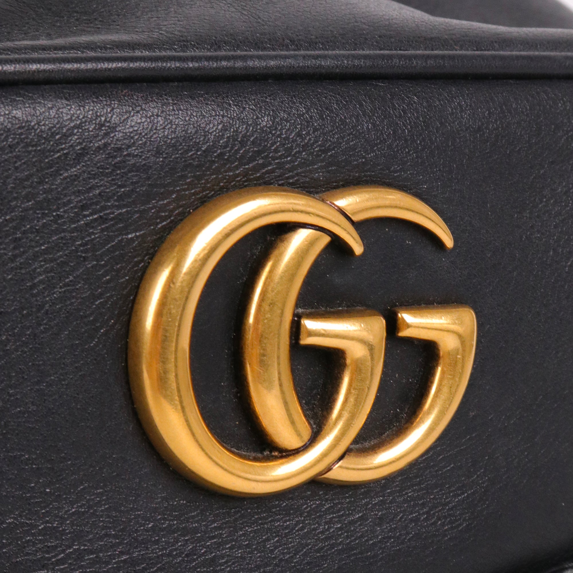 GUCCI - Caméra Marmont Small Size quilted shoulder bag in black leather