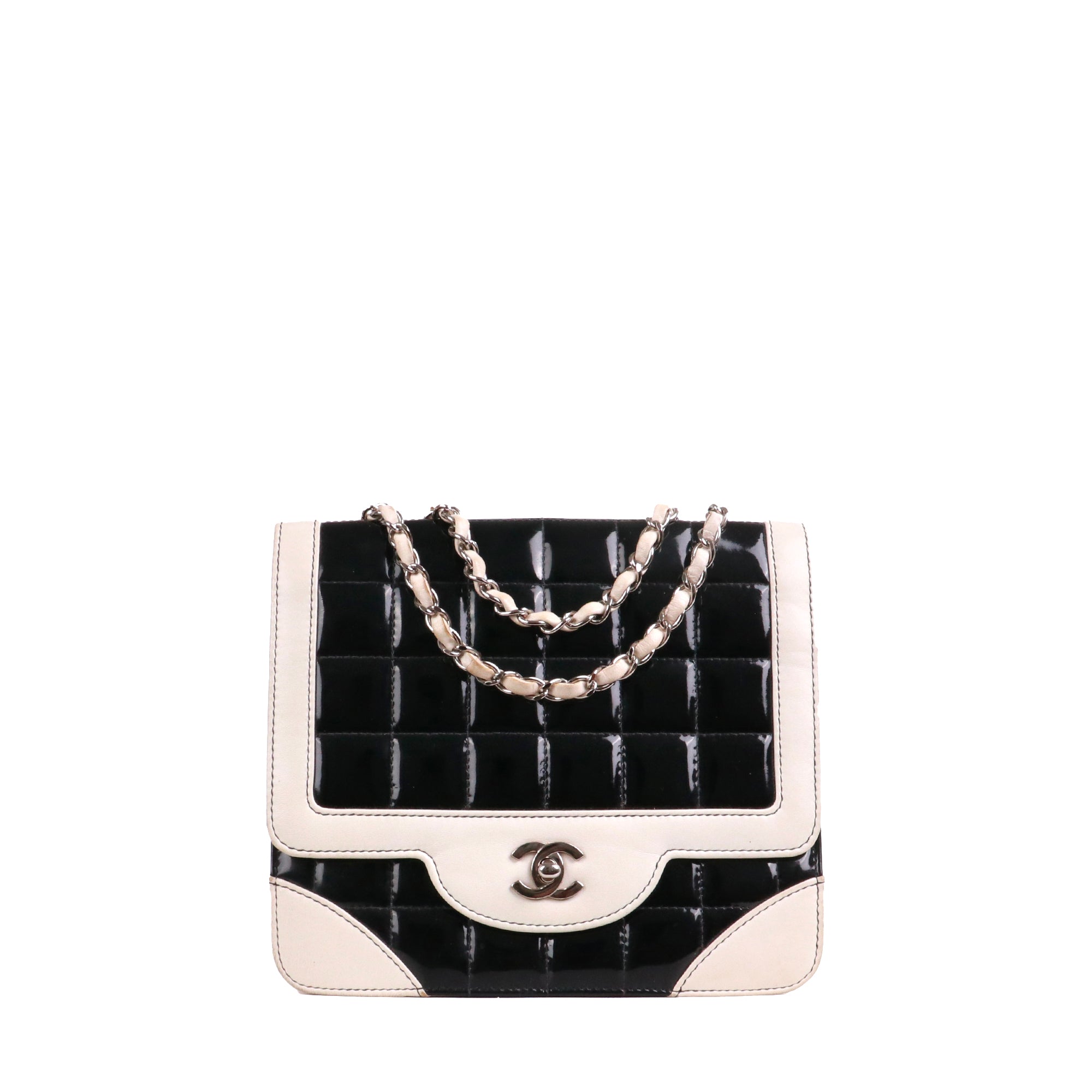 CHANEL - Sac à bandoulière Chocolate Bar Chanel en cuir verni bicolore vintage