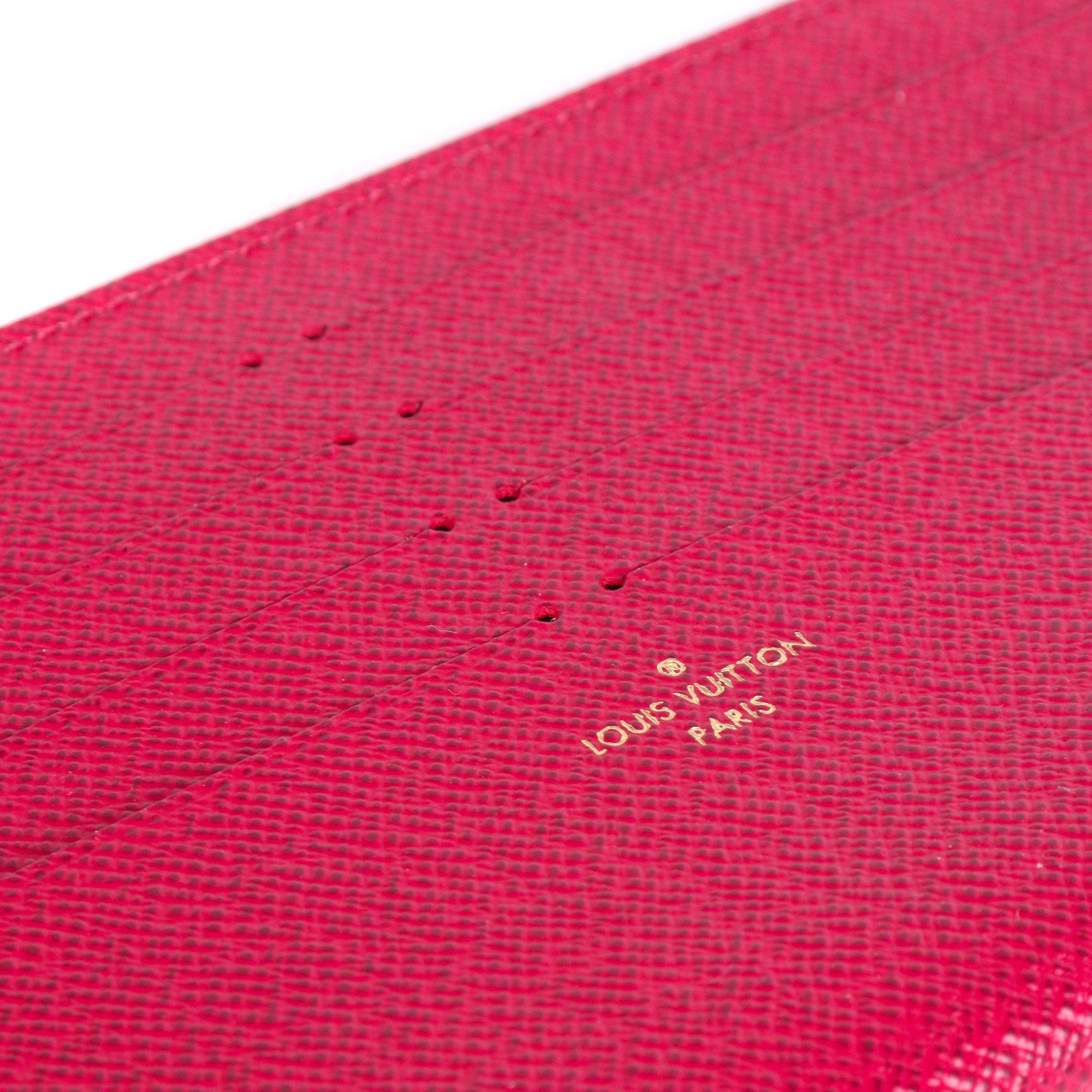 LOUIS VUITTON - Porte cartes Félicie Louis Vuitton en cuir grainé violet