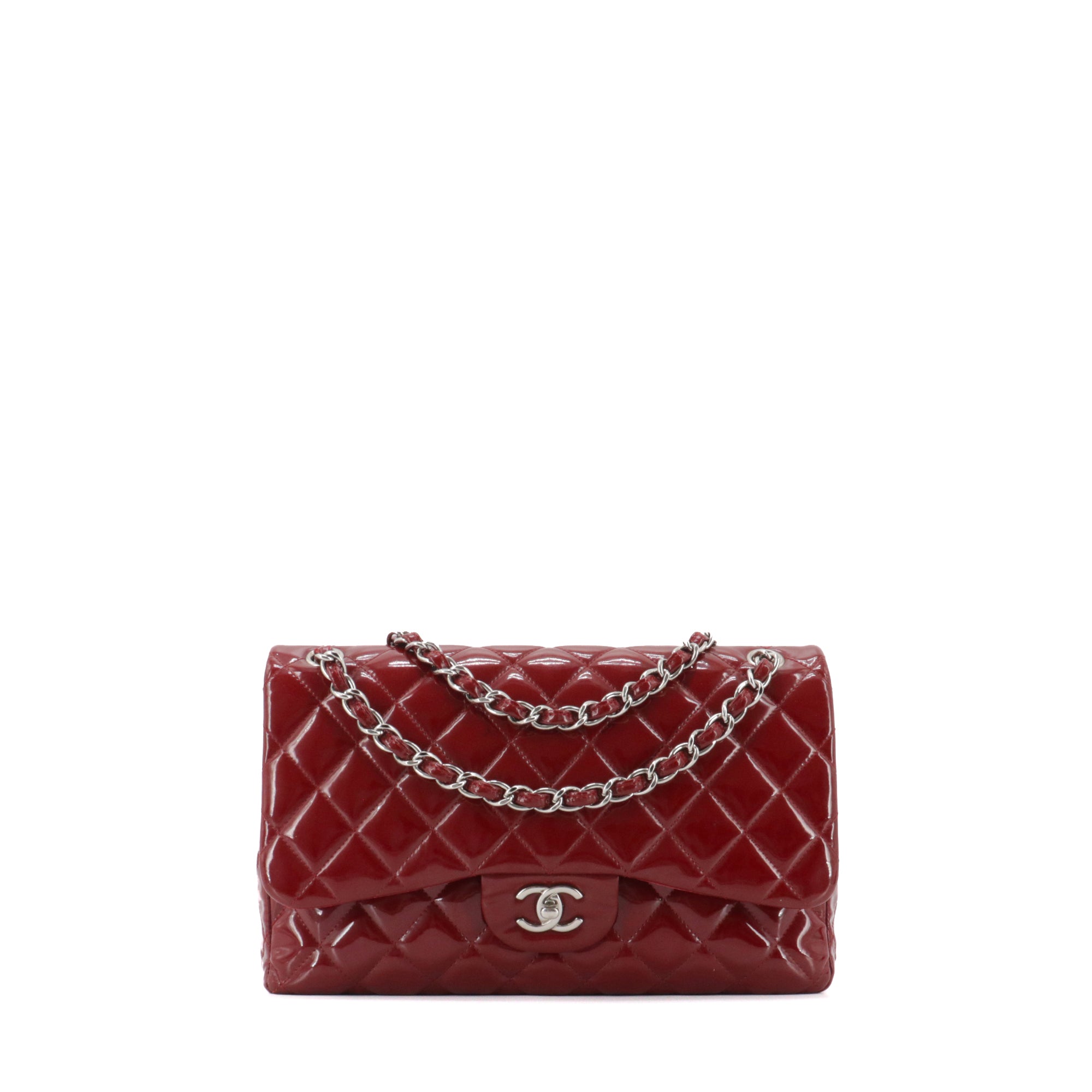 CHANEL - Sac à bandoulière Classique/Timeless Jumbo Chanel en cuir verni bordeaux