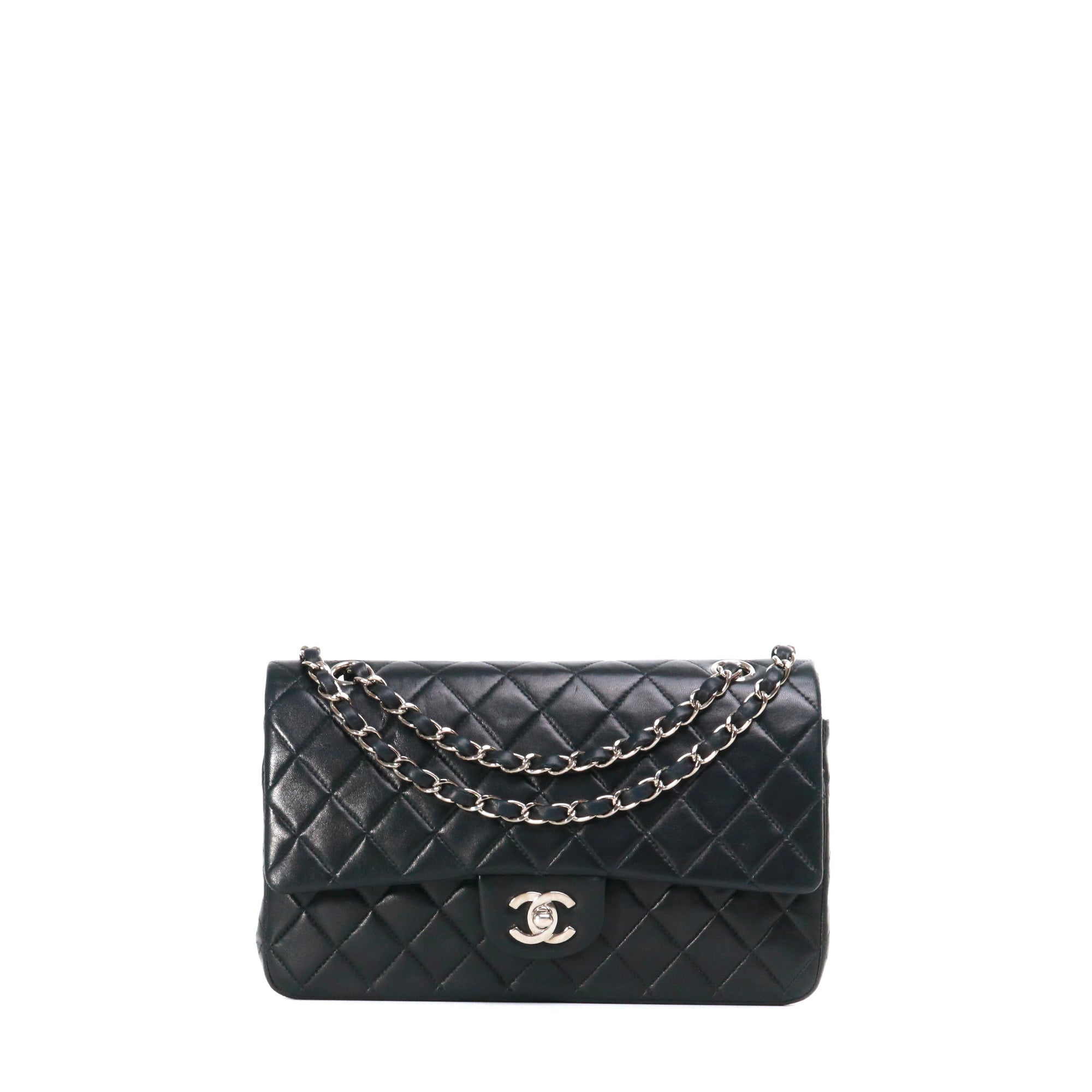 CHANEL - Sac à main Timeless 25 double flap Chanel en cuir matelassé noir