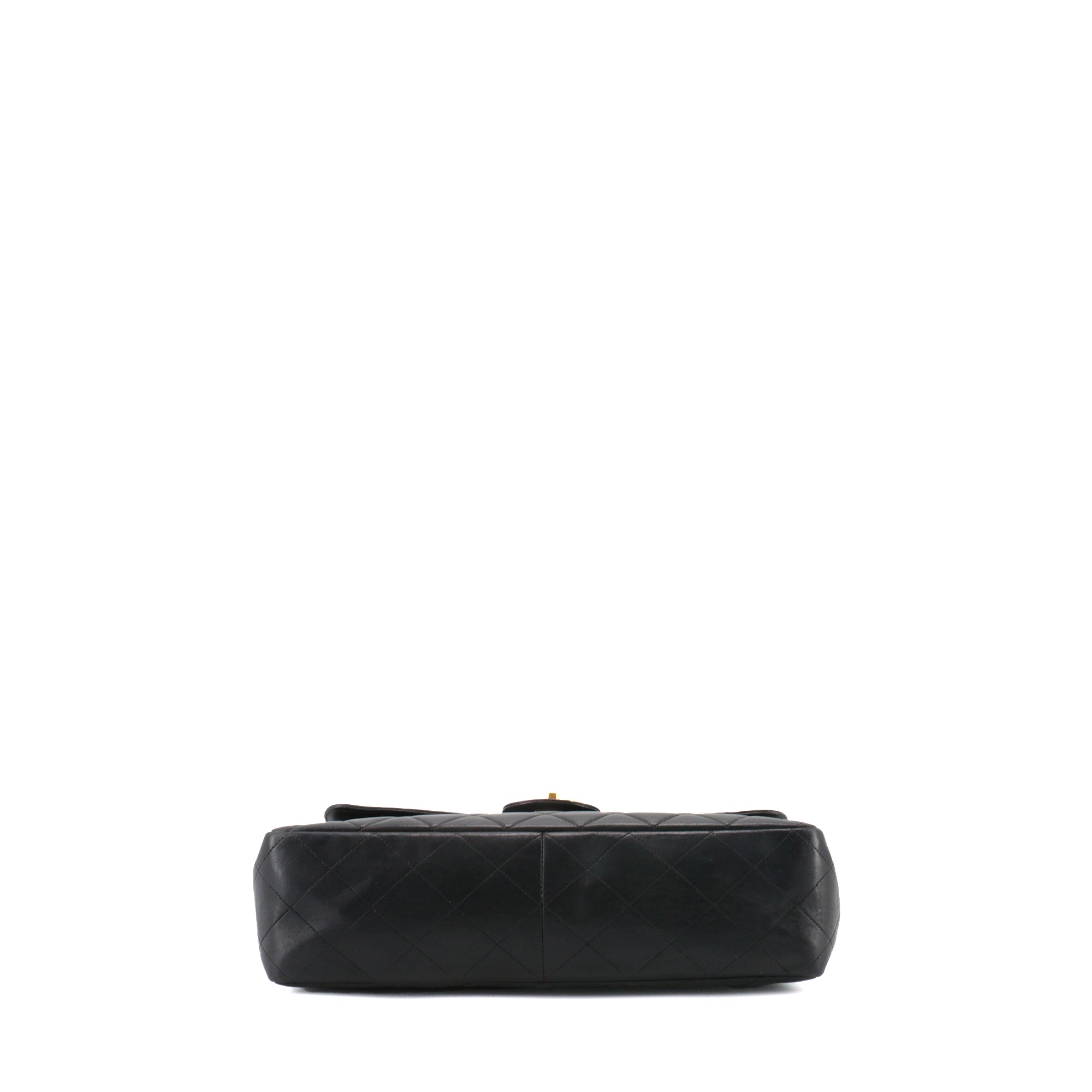 CHANEL - Sac à bandoulière Classique/Timeless Jumbo Chanel en cuir lisse noir vintage