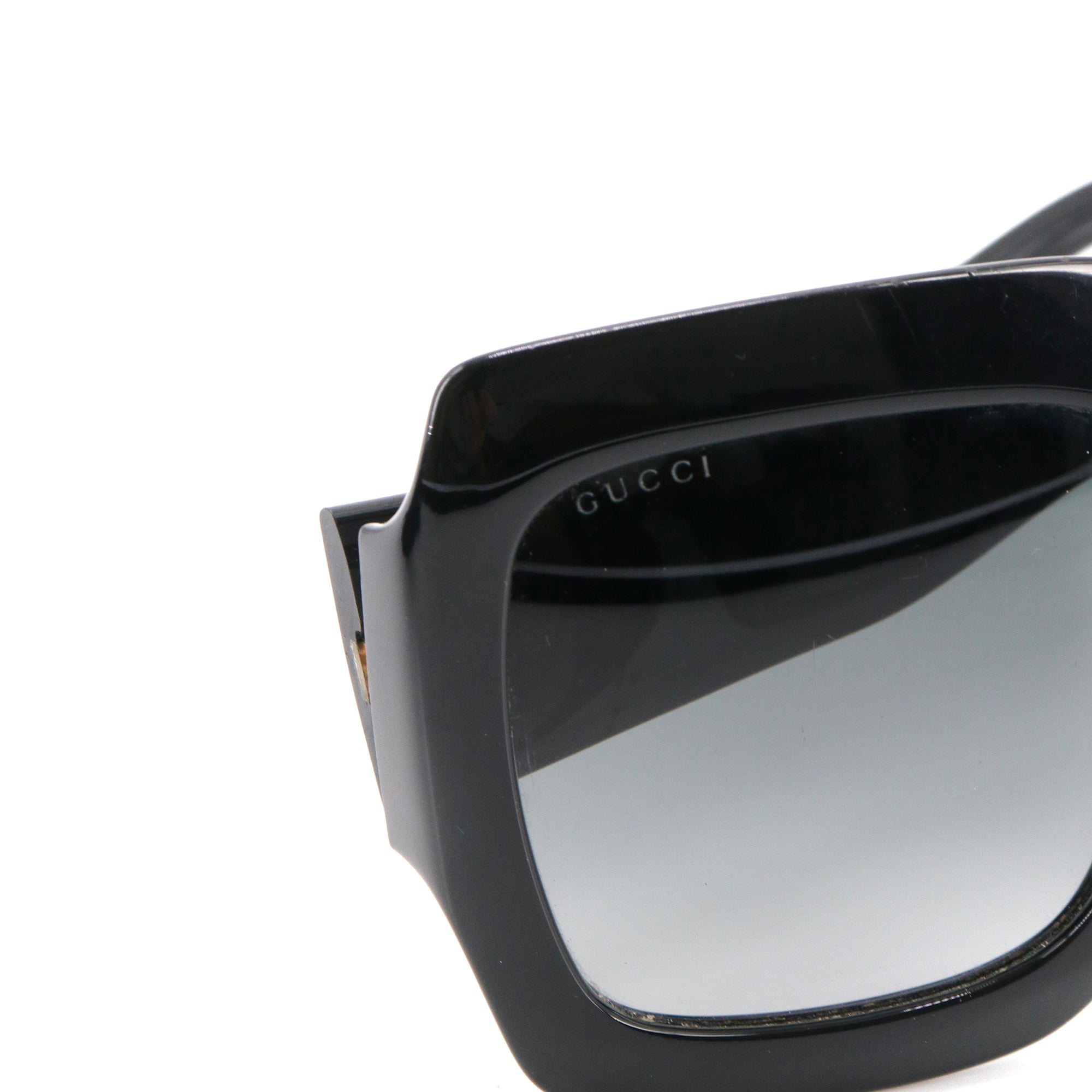 GUCCI - Lunettes de soleil Gucci en plastique noir