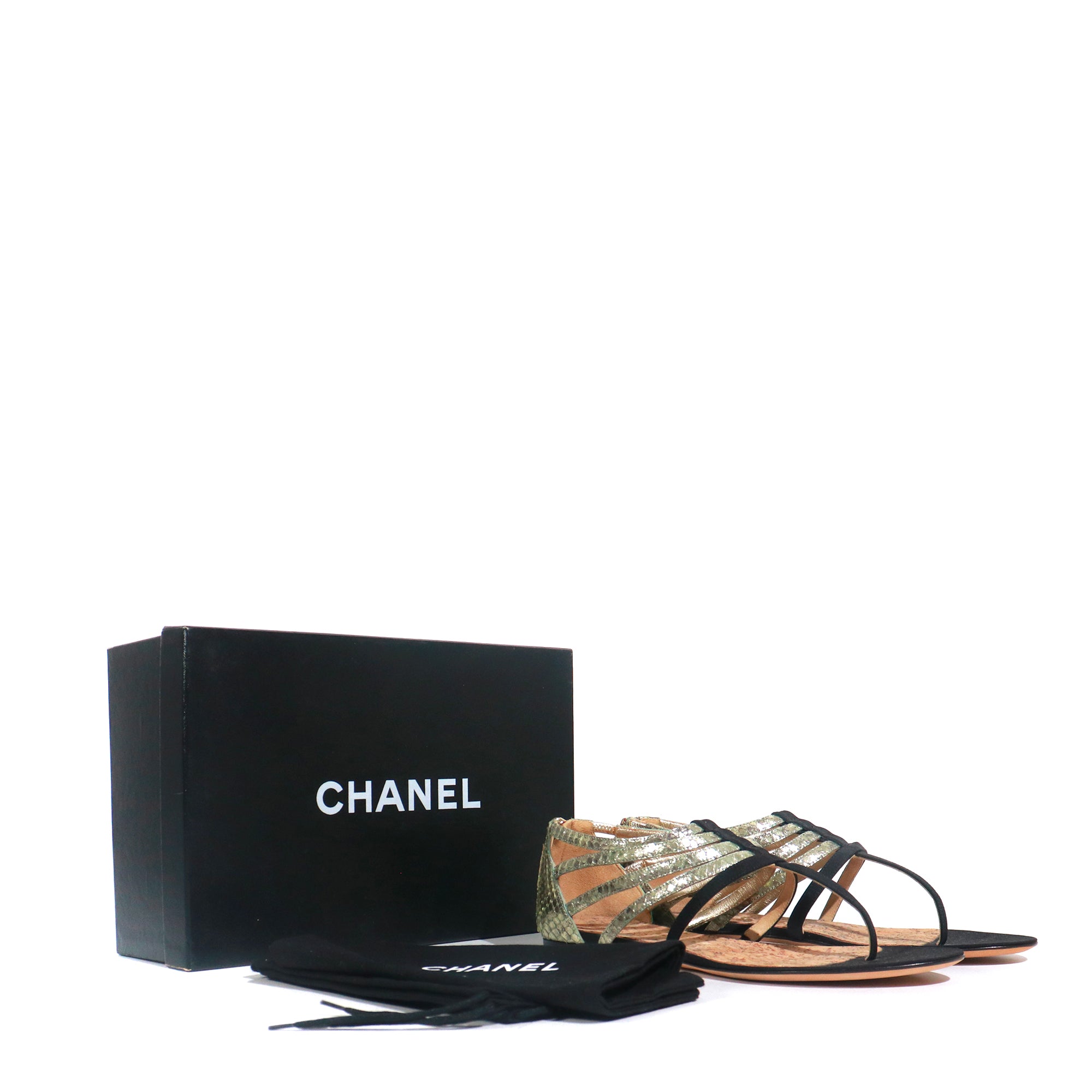 CHANEL - Sandales plates à brides en cuir (T39)
