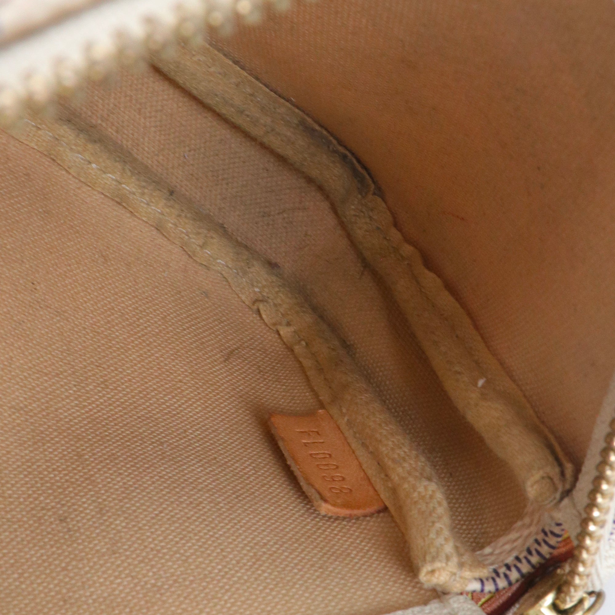 LOUIS VUITTON - Pochette Accessoire Mini Louis Vuitton en toile damier azur