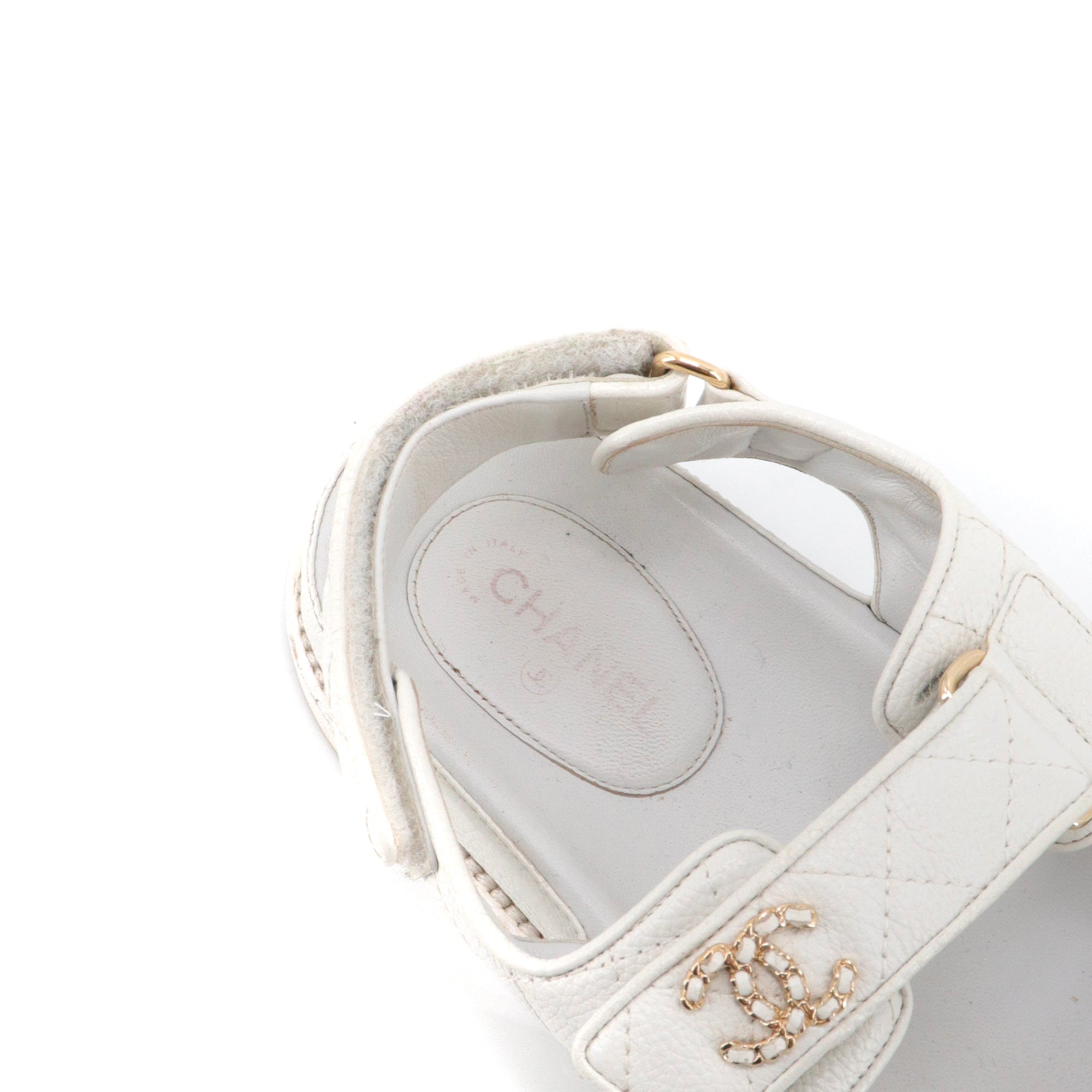 CHANEL - Chanel Dad Shoes sandals in white quilted leather (Size 37.5)
