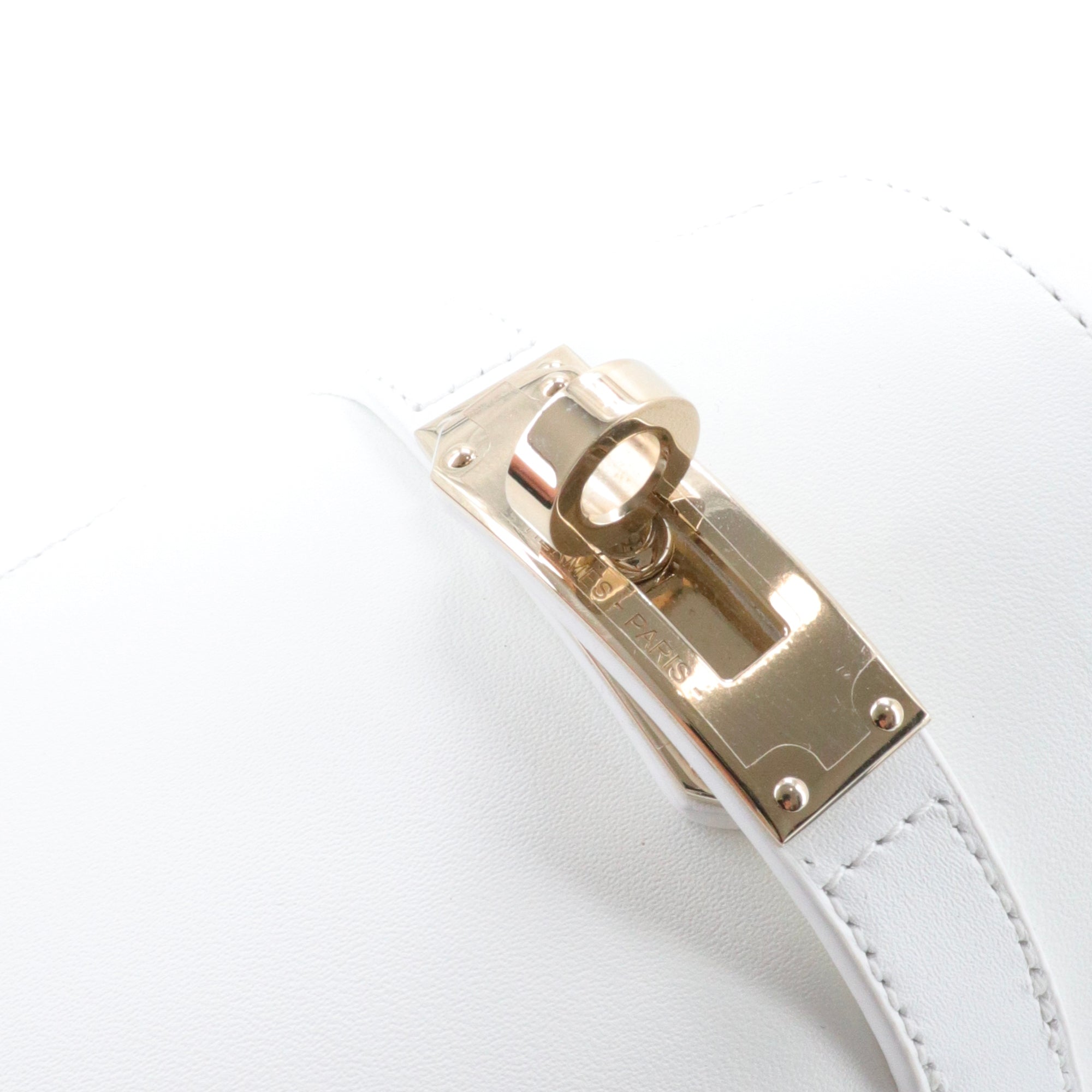 HERMÈS - Sandales Empire Hermès en cuir blanc (T38,5)