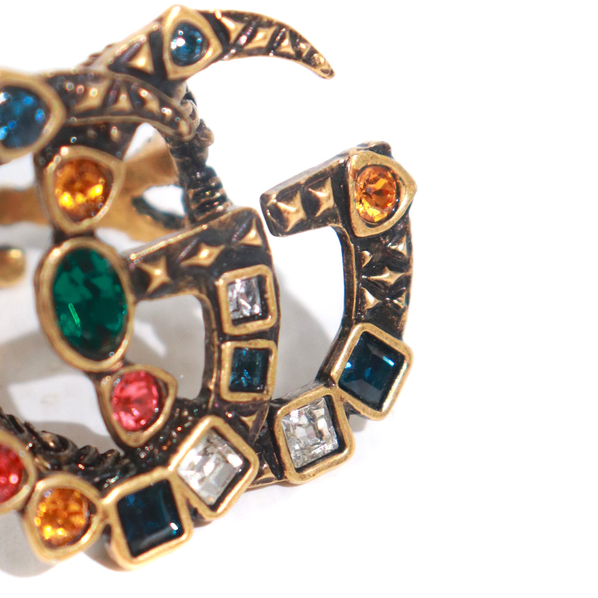 GUCCI - Bague GG en métal doré et cristaux colorés (M)