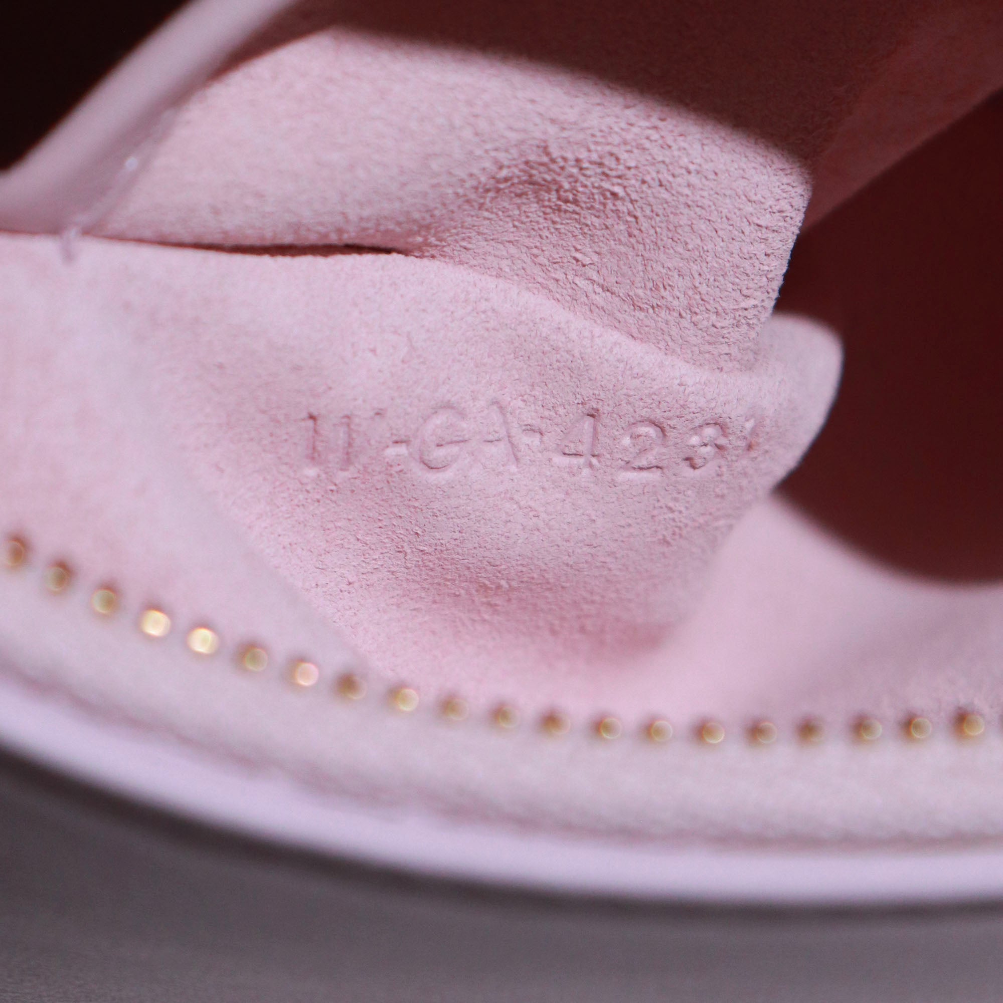 CELINE - Sac à main Ava Céline en cuir rose pastel